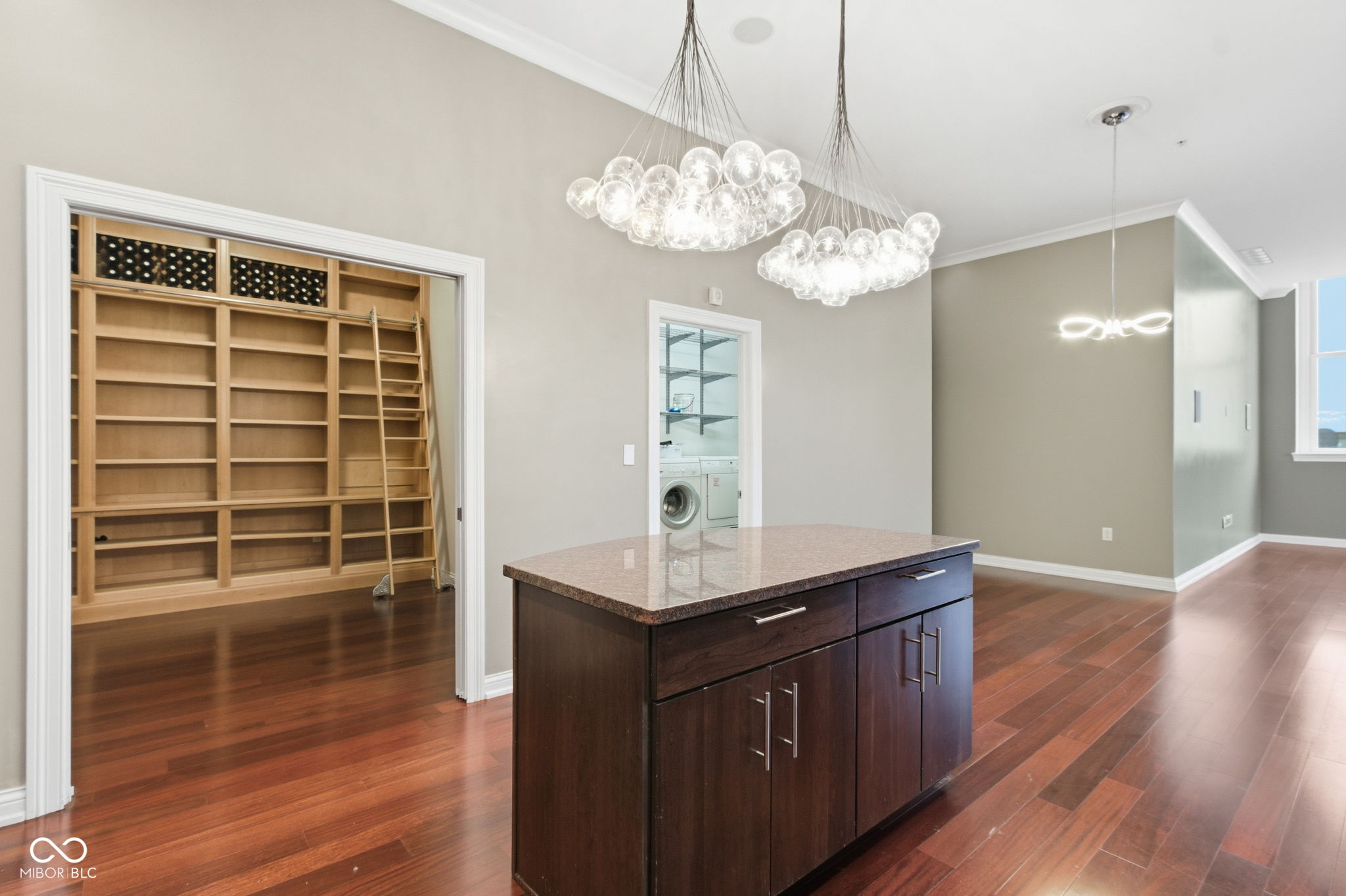141 S Meridian Street Unit: 501