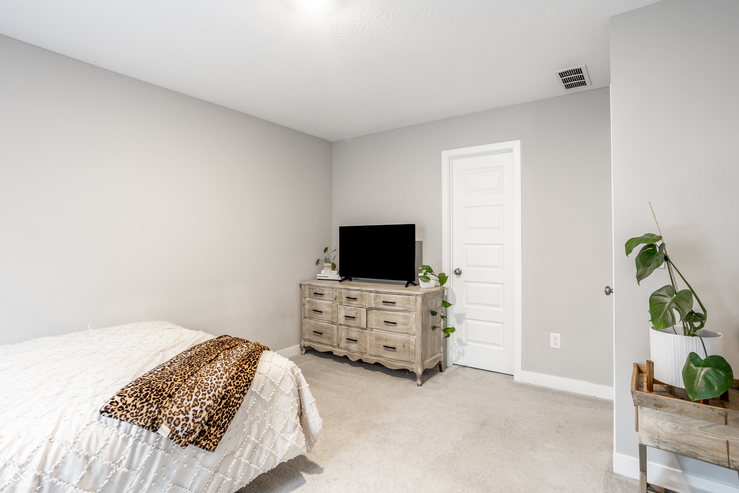 8822 Lester Place