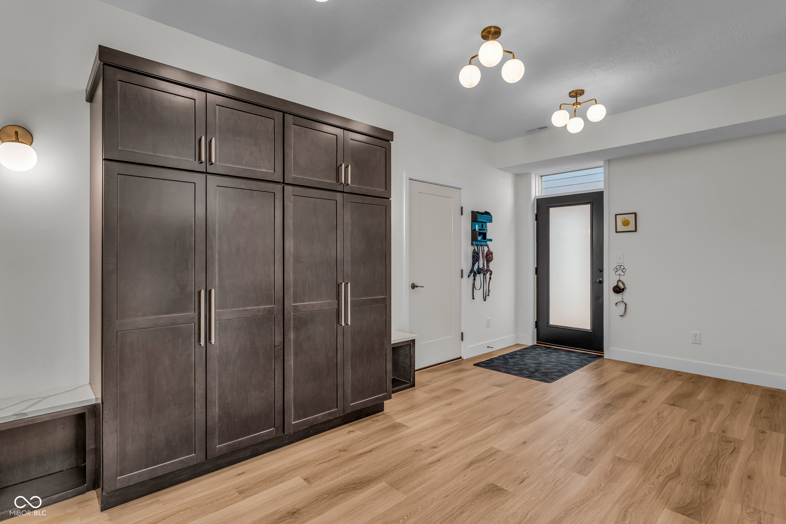 289 S 8th Street