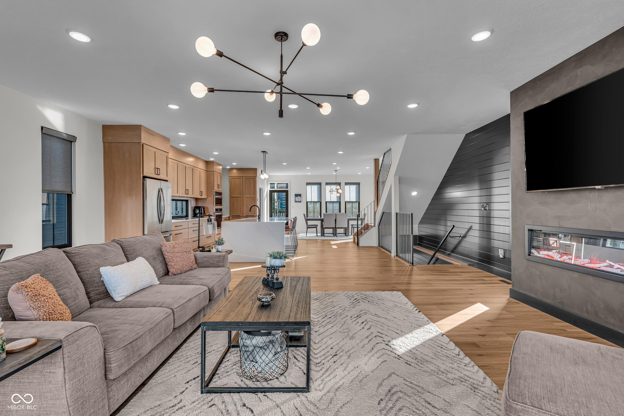 289 S 8th Street