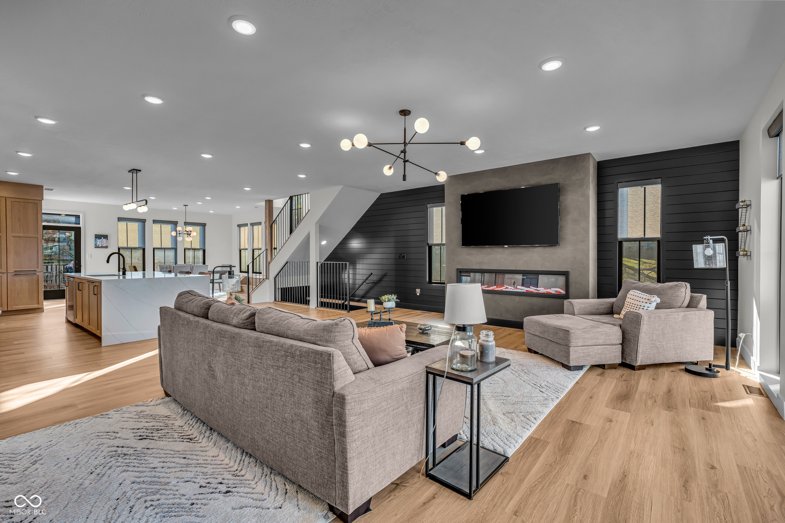 289 S 8th Street