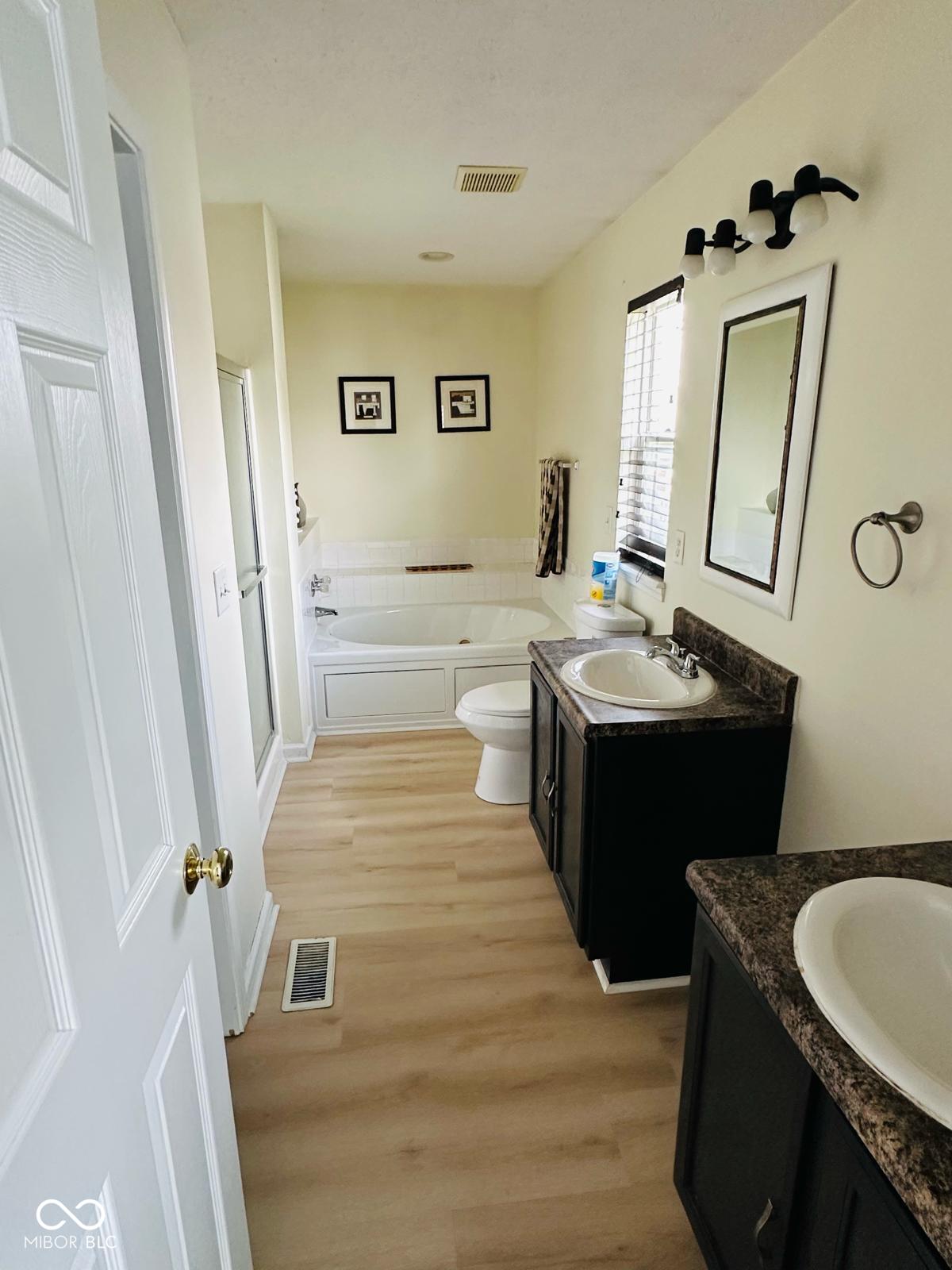 6932 Thousand Oaks Lane