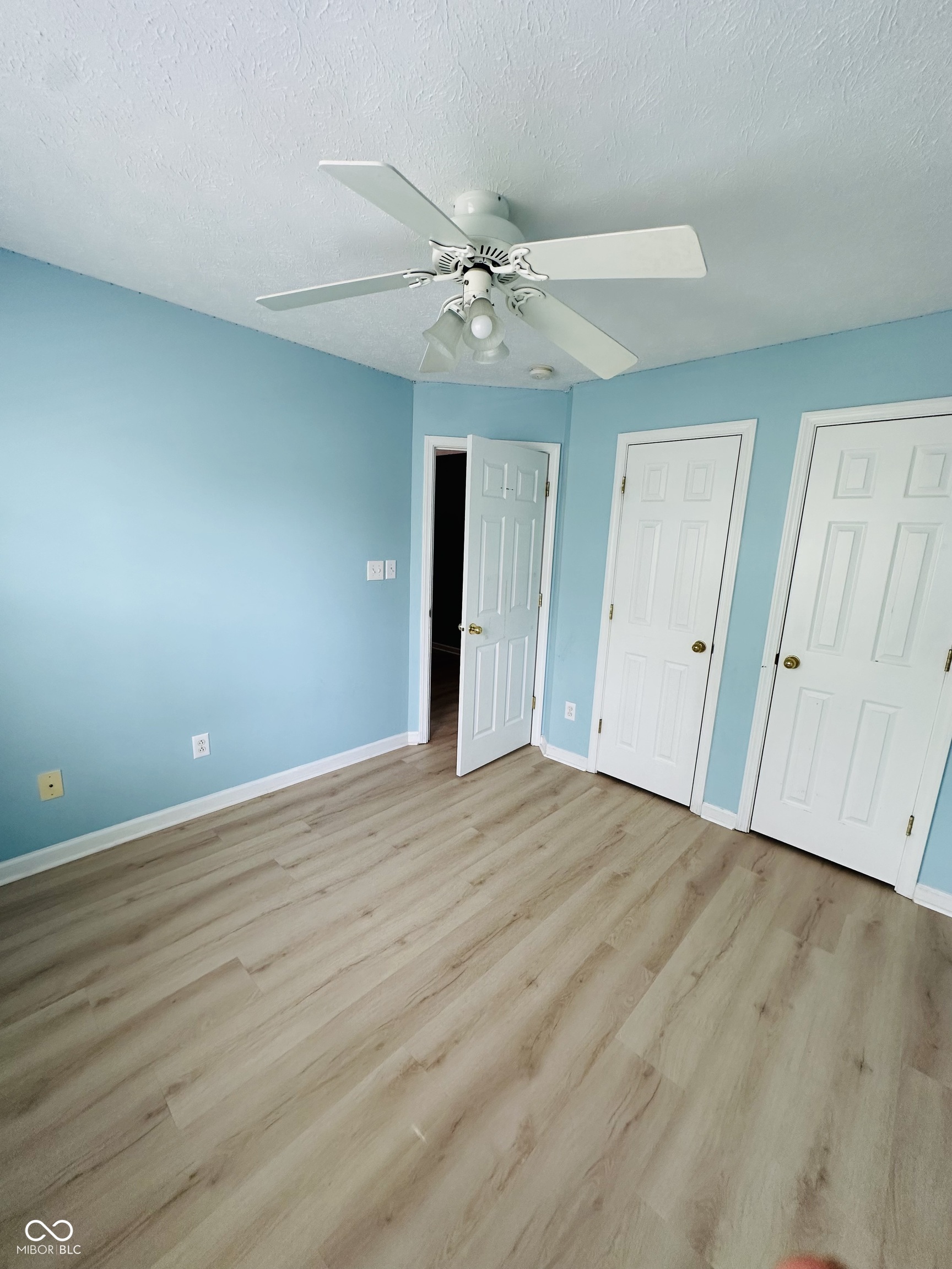6932 Thousand Oaks Lane