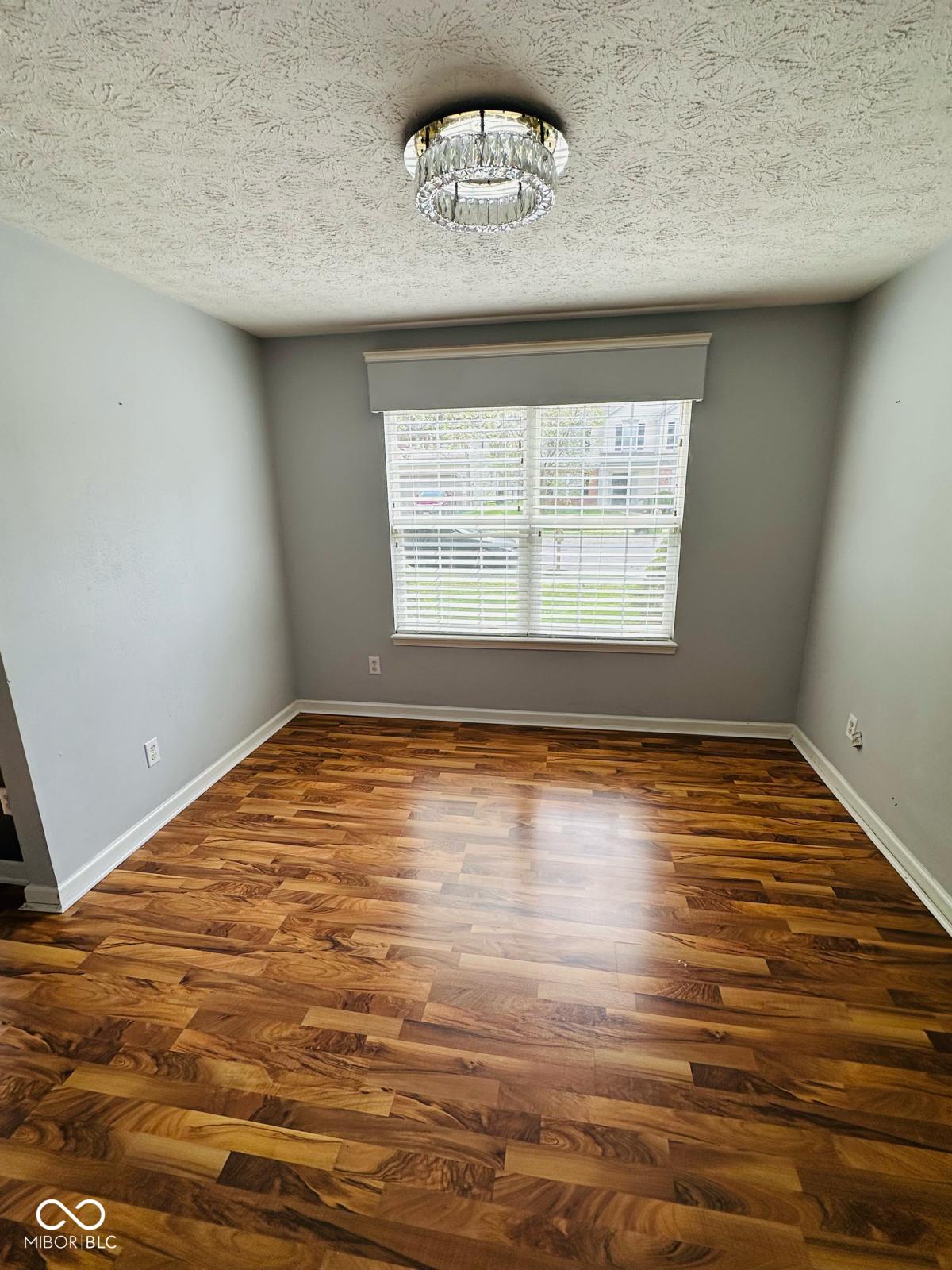 6932 Thousand Oaks Lane