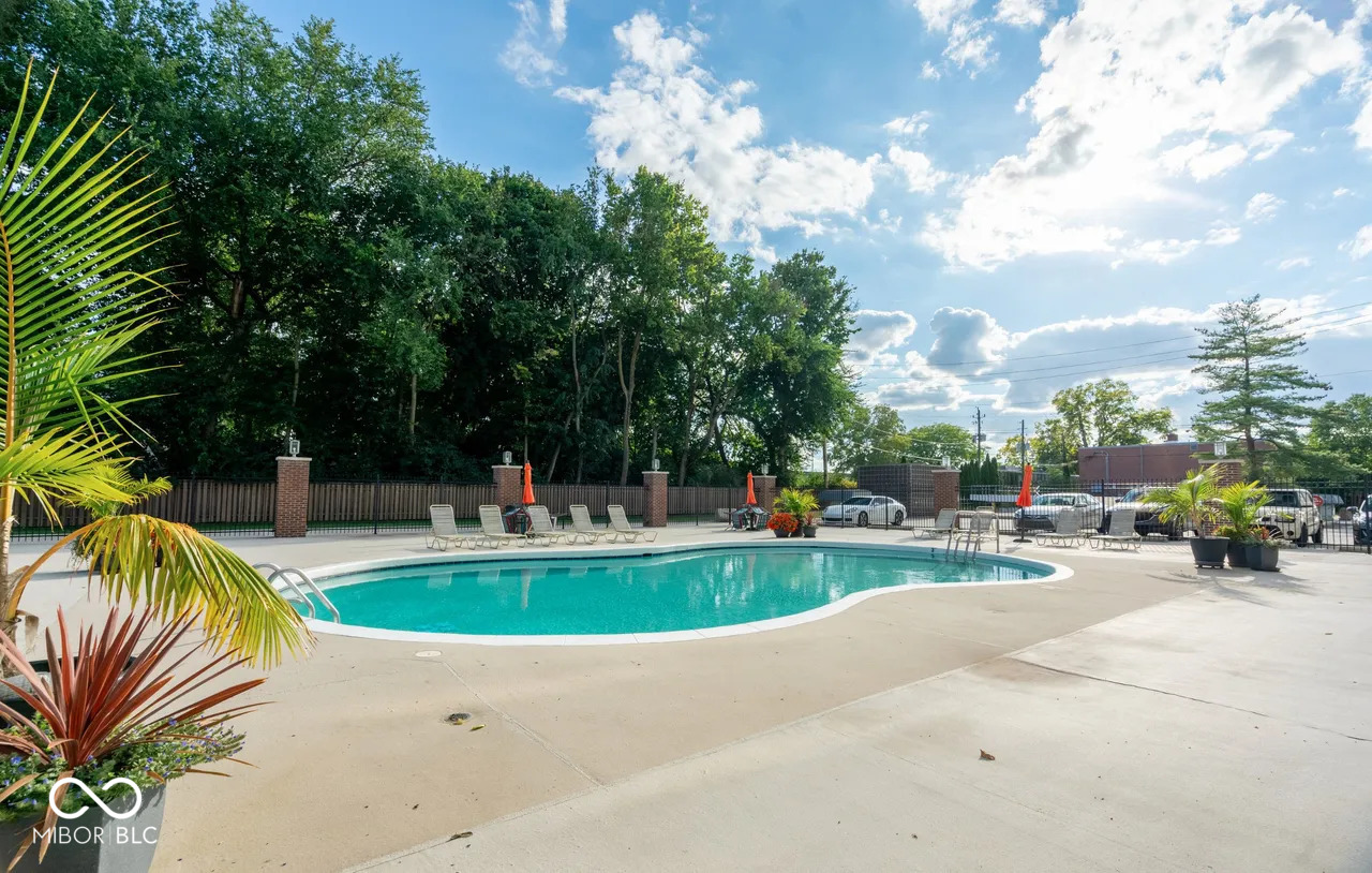 3965 N Meridian Street Unit: APT 2D