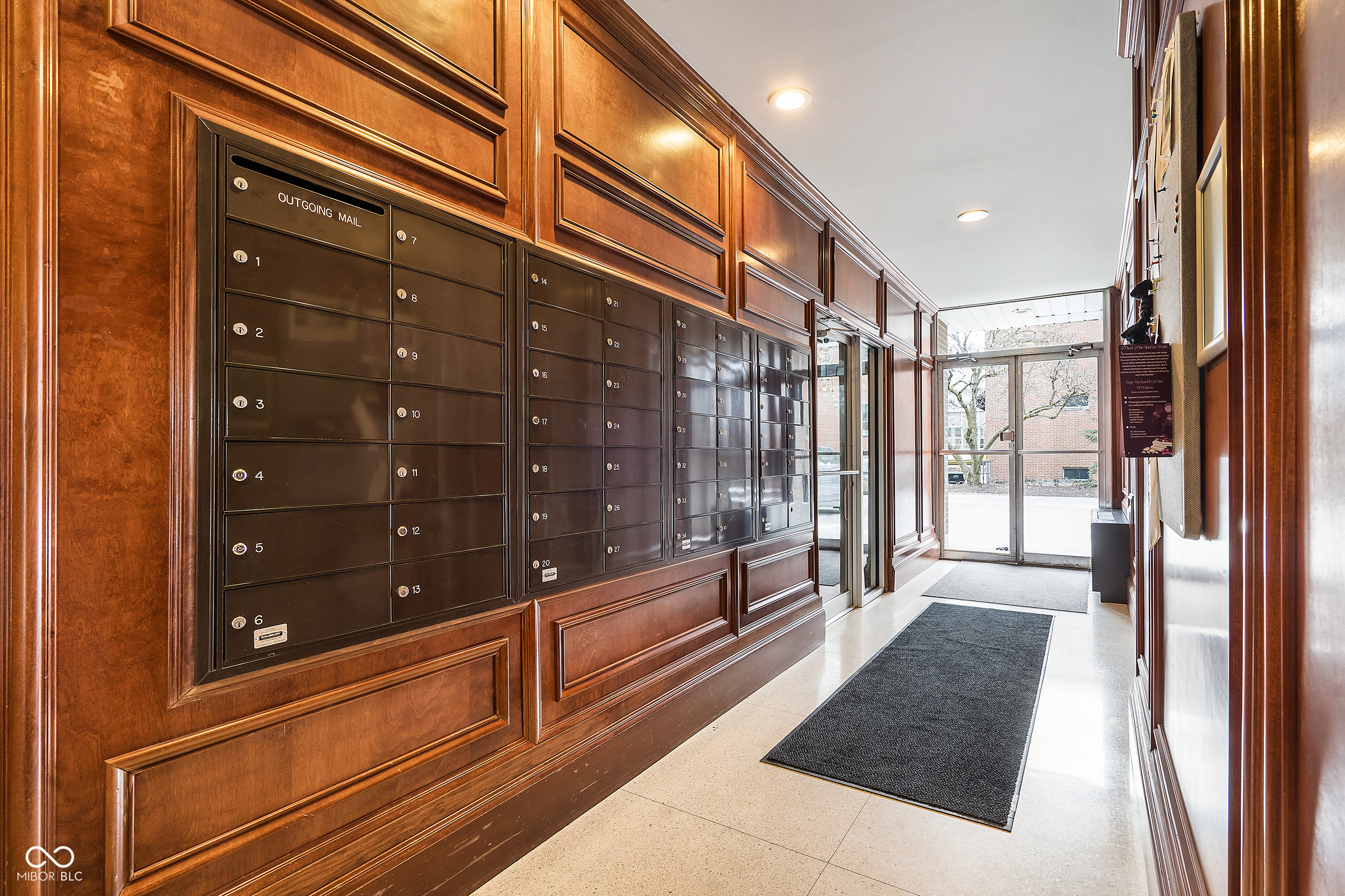 3965 N Meridian Street Unit: APT 2D