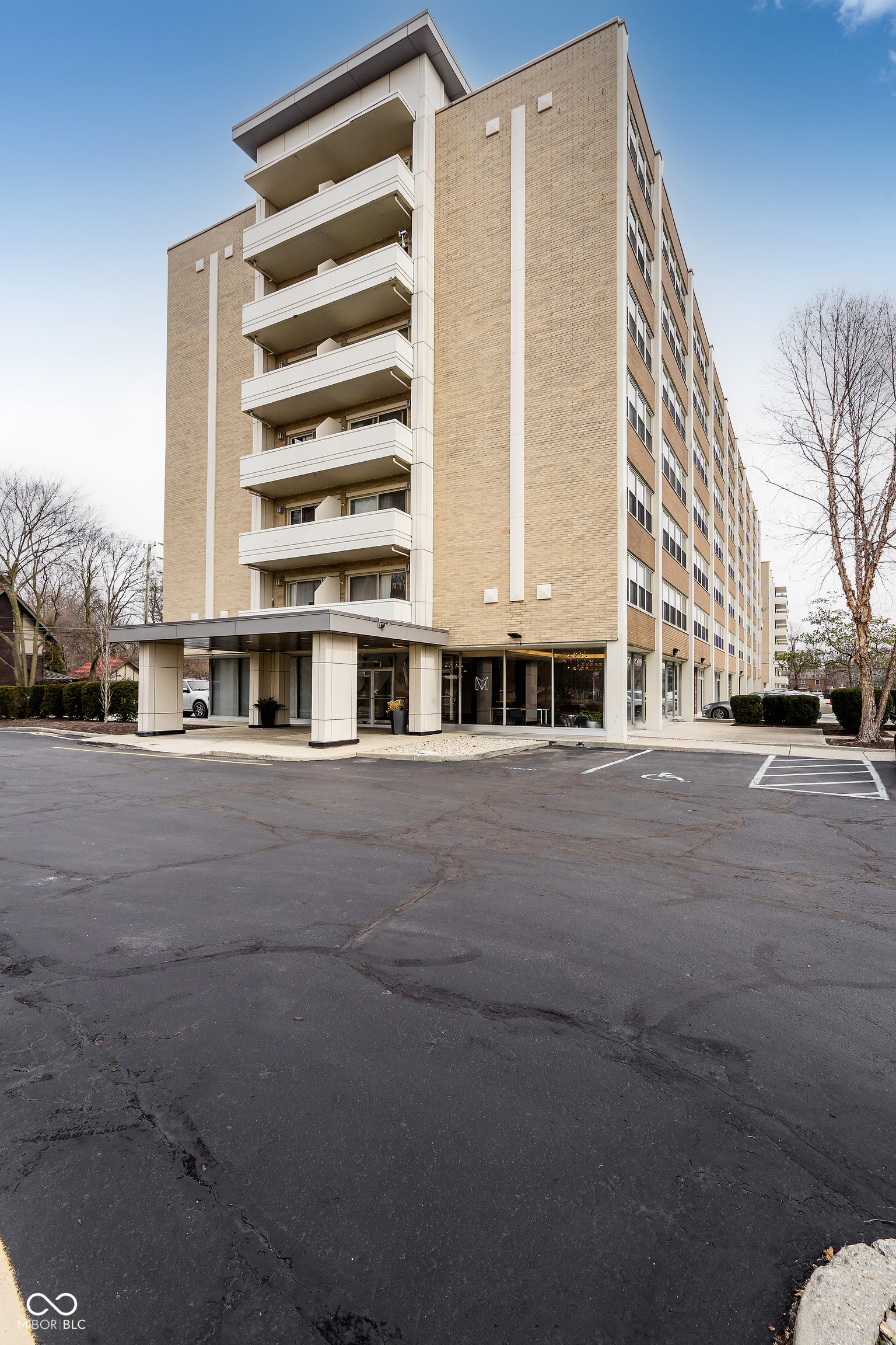 3965 N Meridian Street Unit: APT 2D
