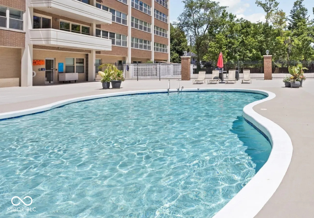 3965 N Meridian Street Unit: APT 2D