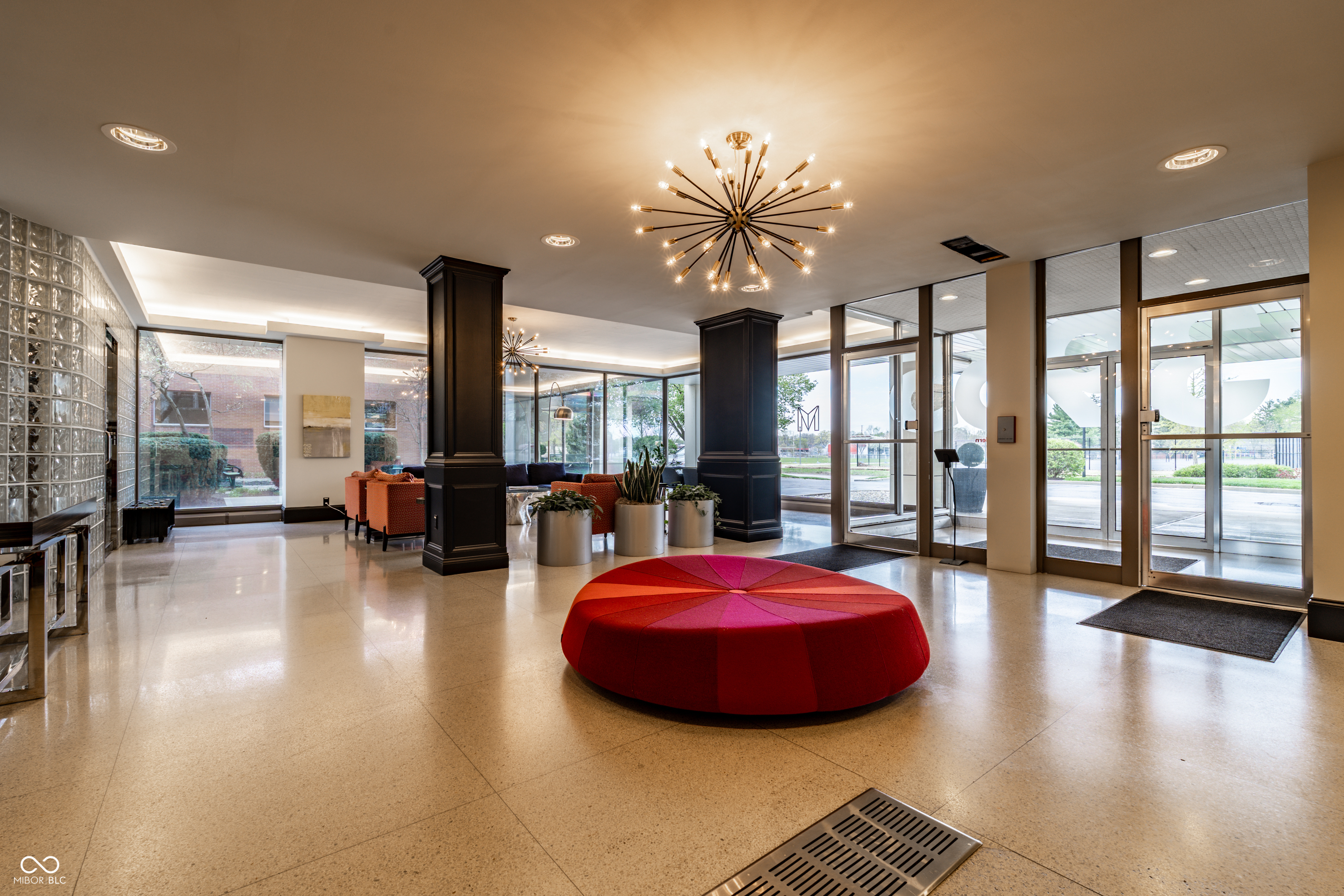 3965 N Meridian Street Unit: APT 2J