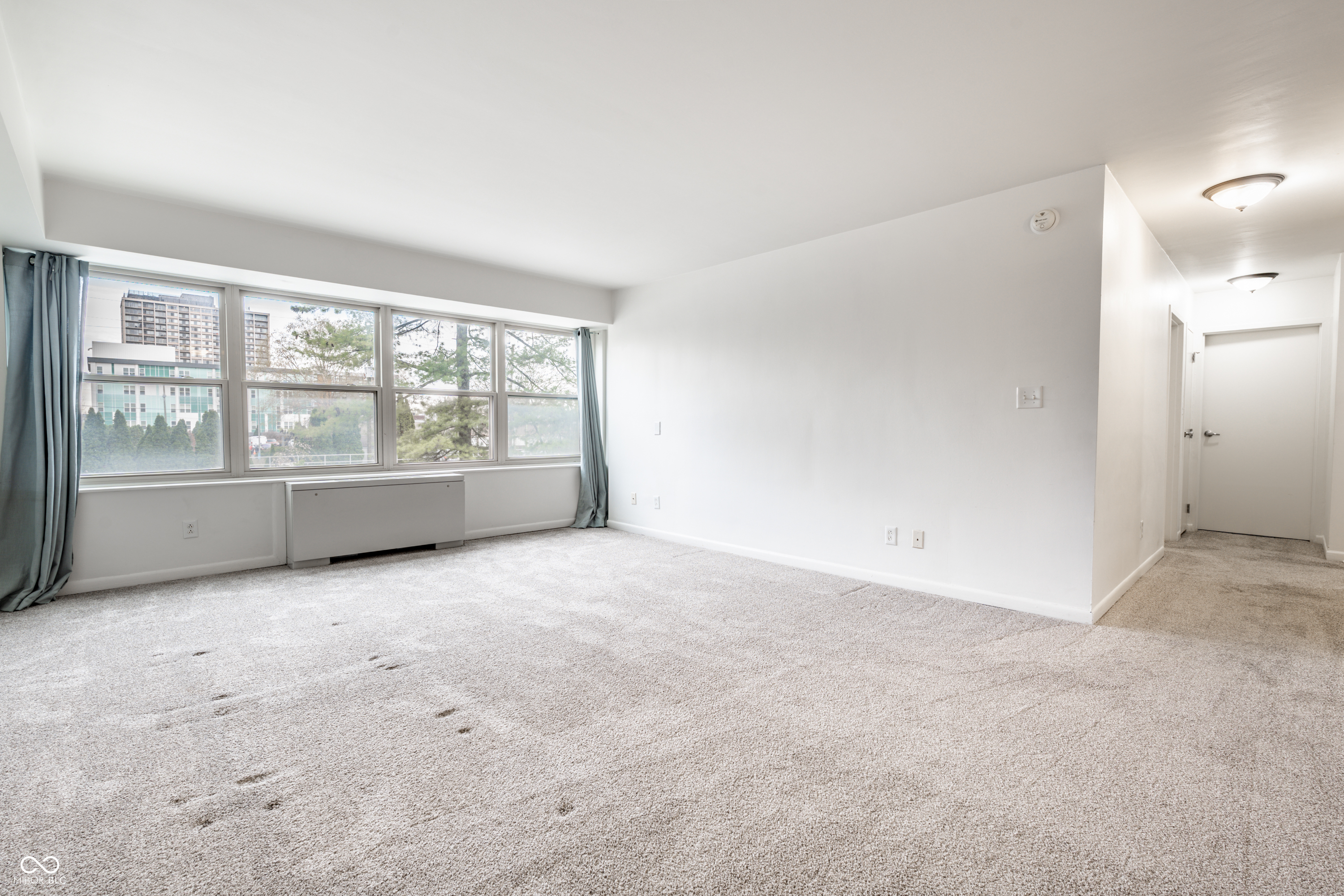 3965 N Meridian Street Unit: APT 2J
