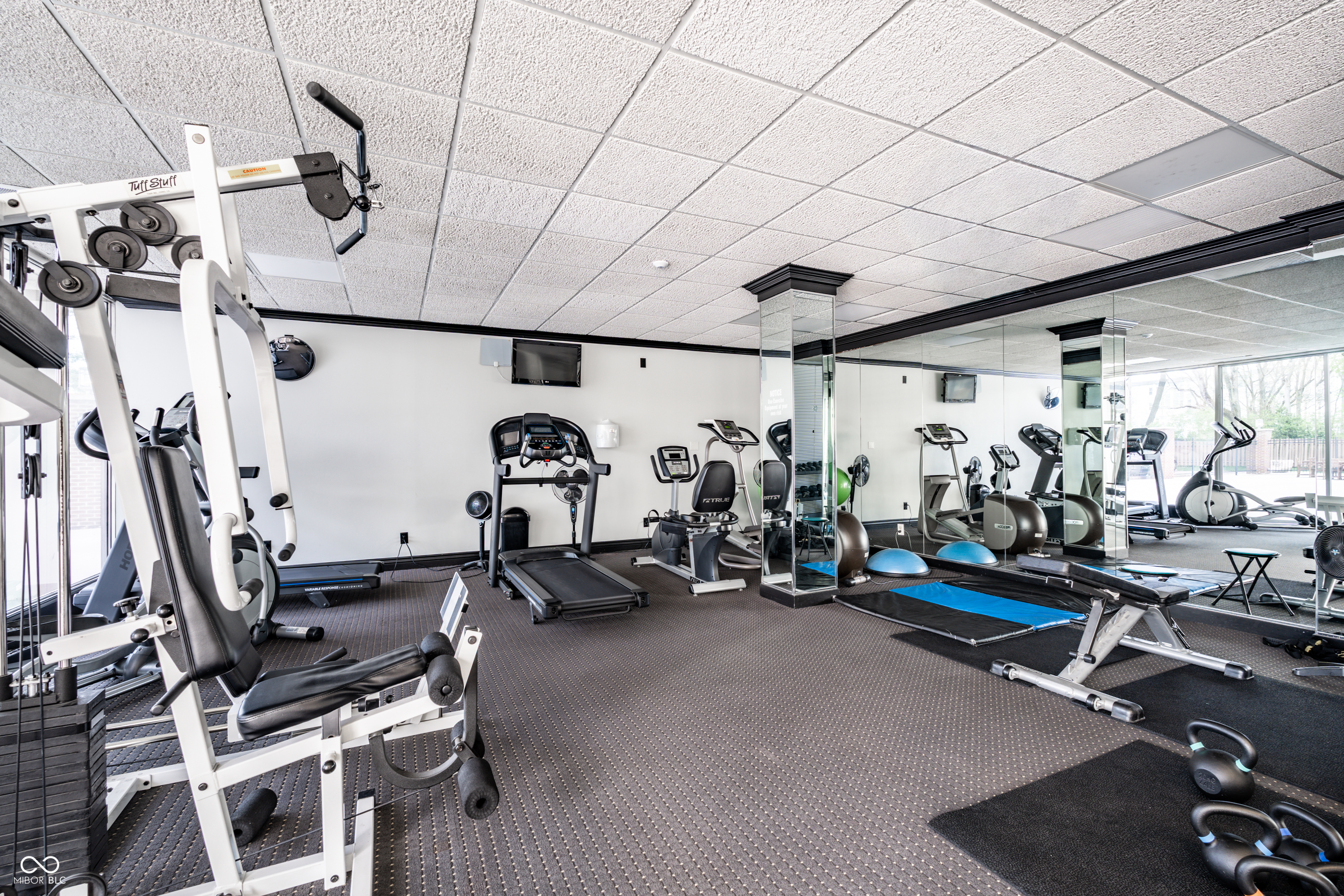 3965 N Meridian Street Unit: APT 2J