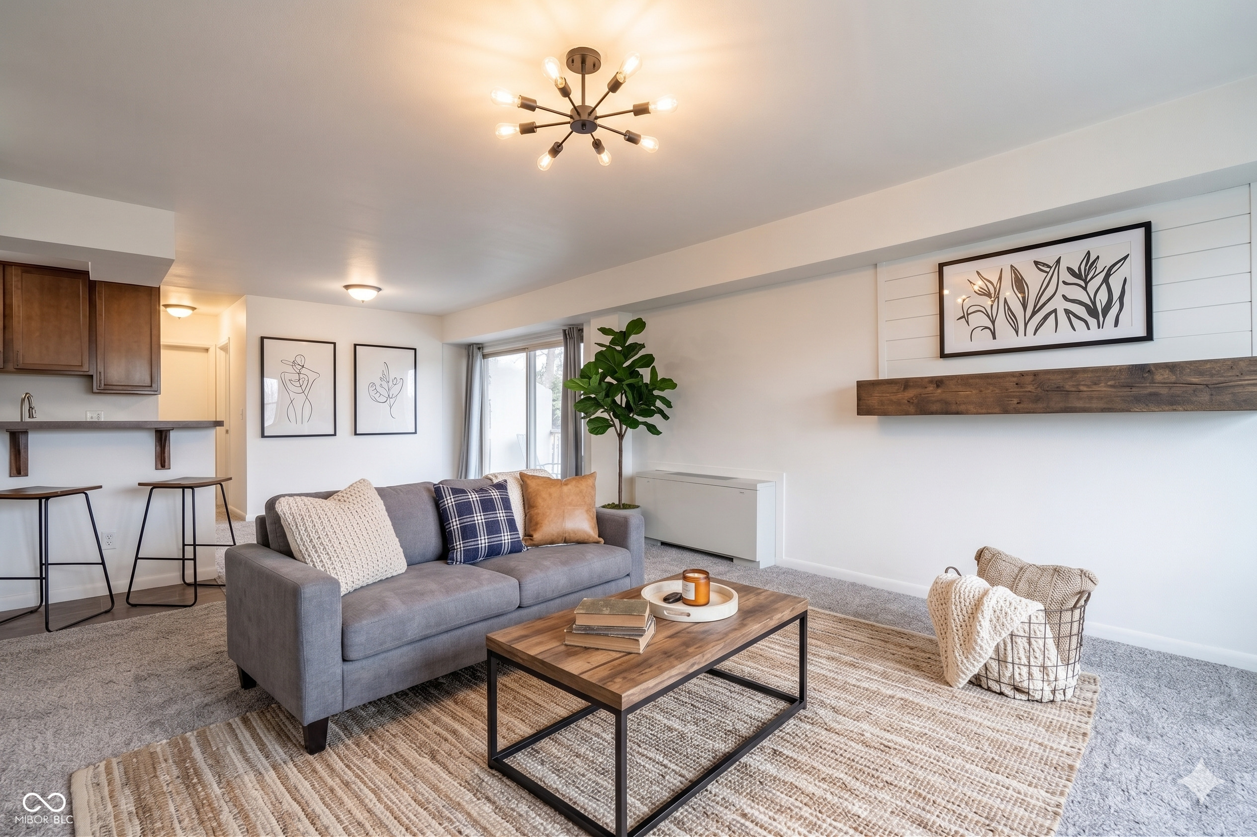 3965 N Meridian Street Unit: APT 2J