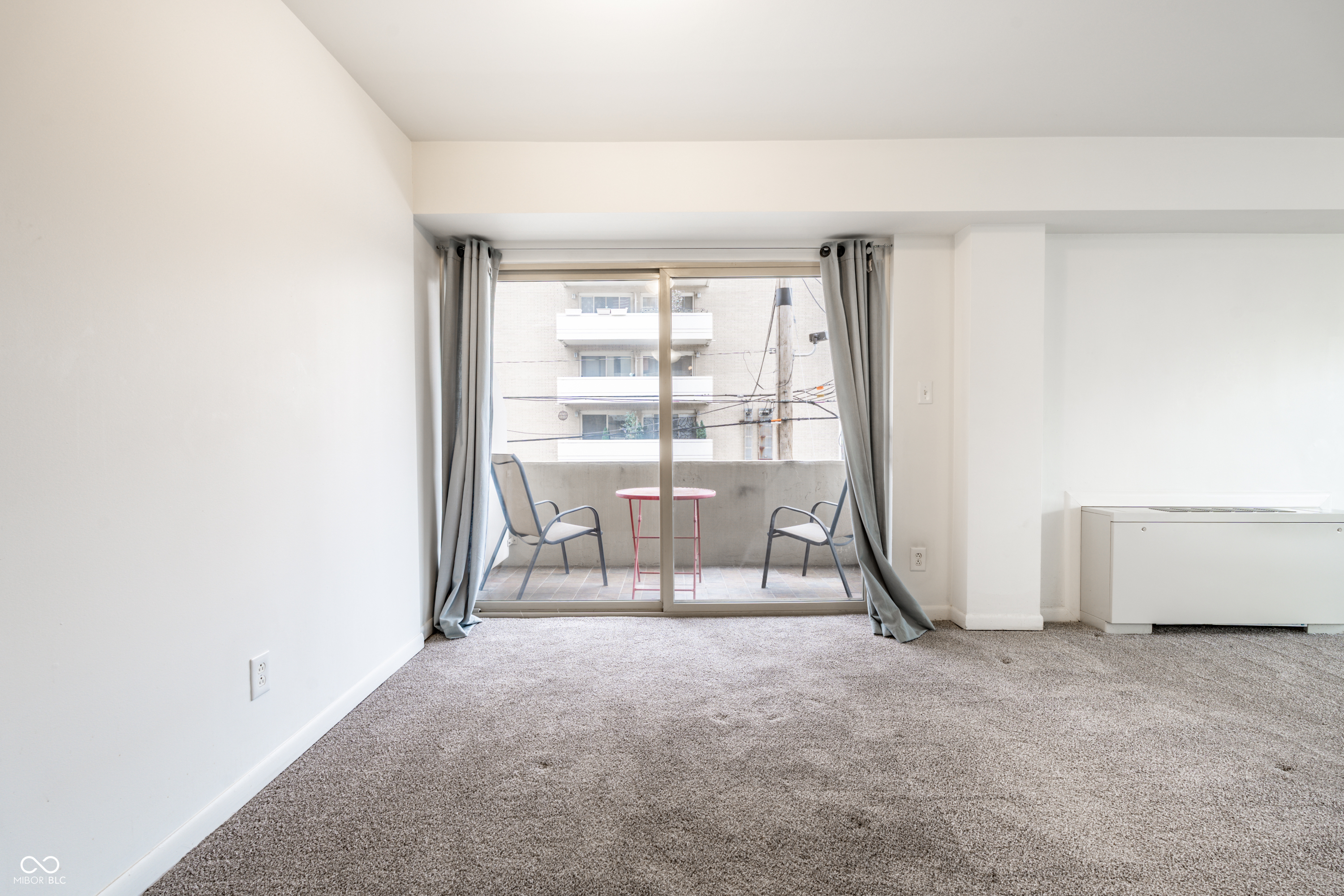3965 N Meridian Street Unit: APT 2J