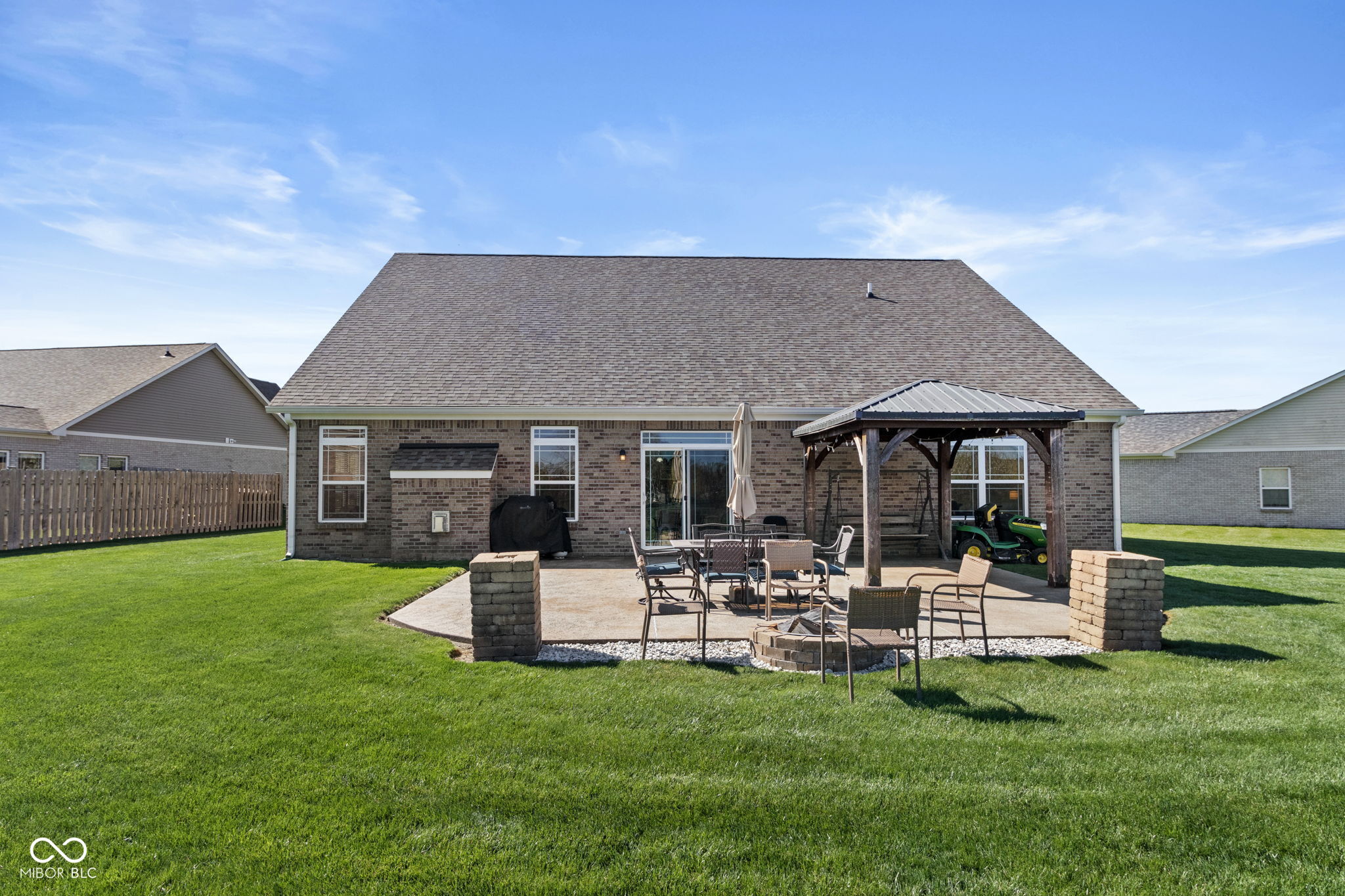 4618 W Dane Court