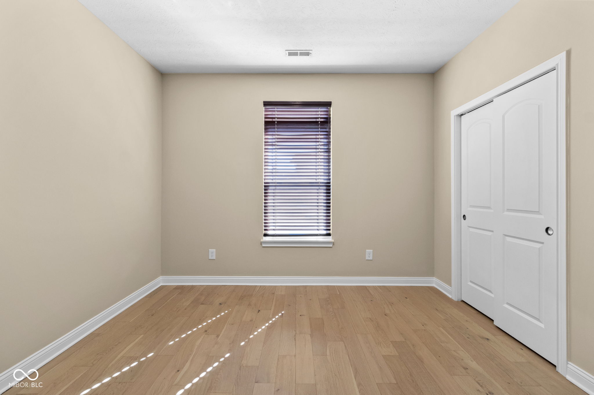 4618 W Dane Court