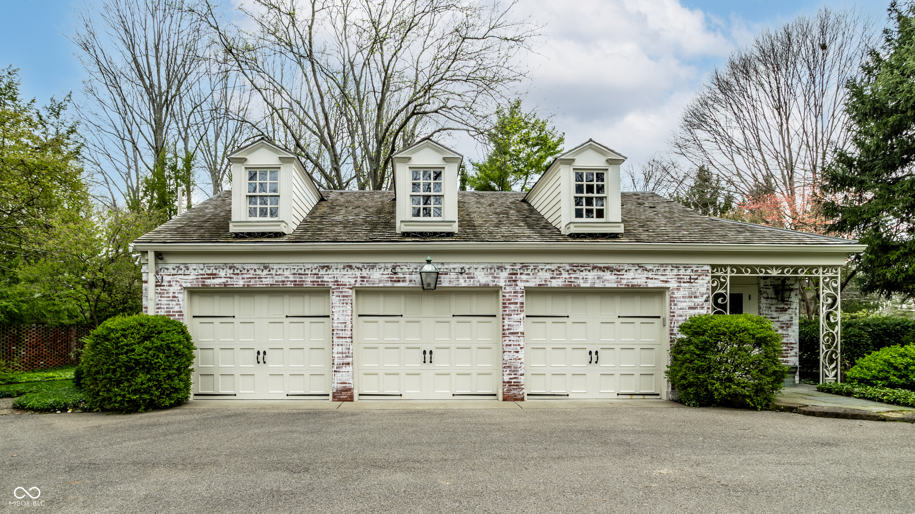 7440 N Illinois Street
