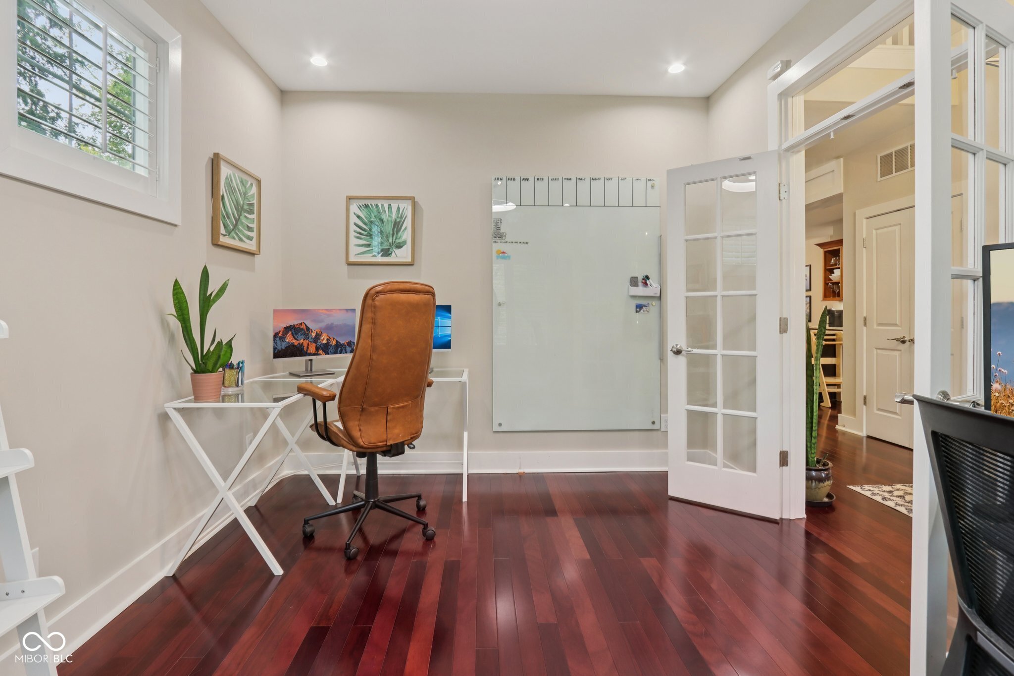 8418 N College Avenue