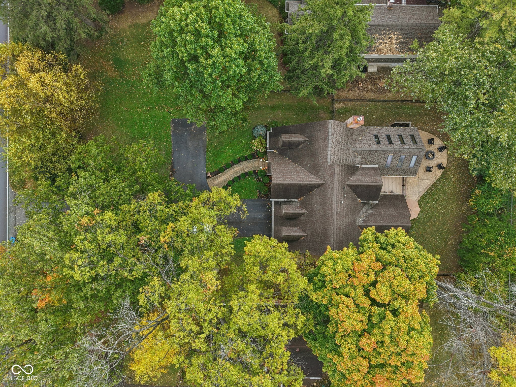 8418 N College Avenue