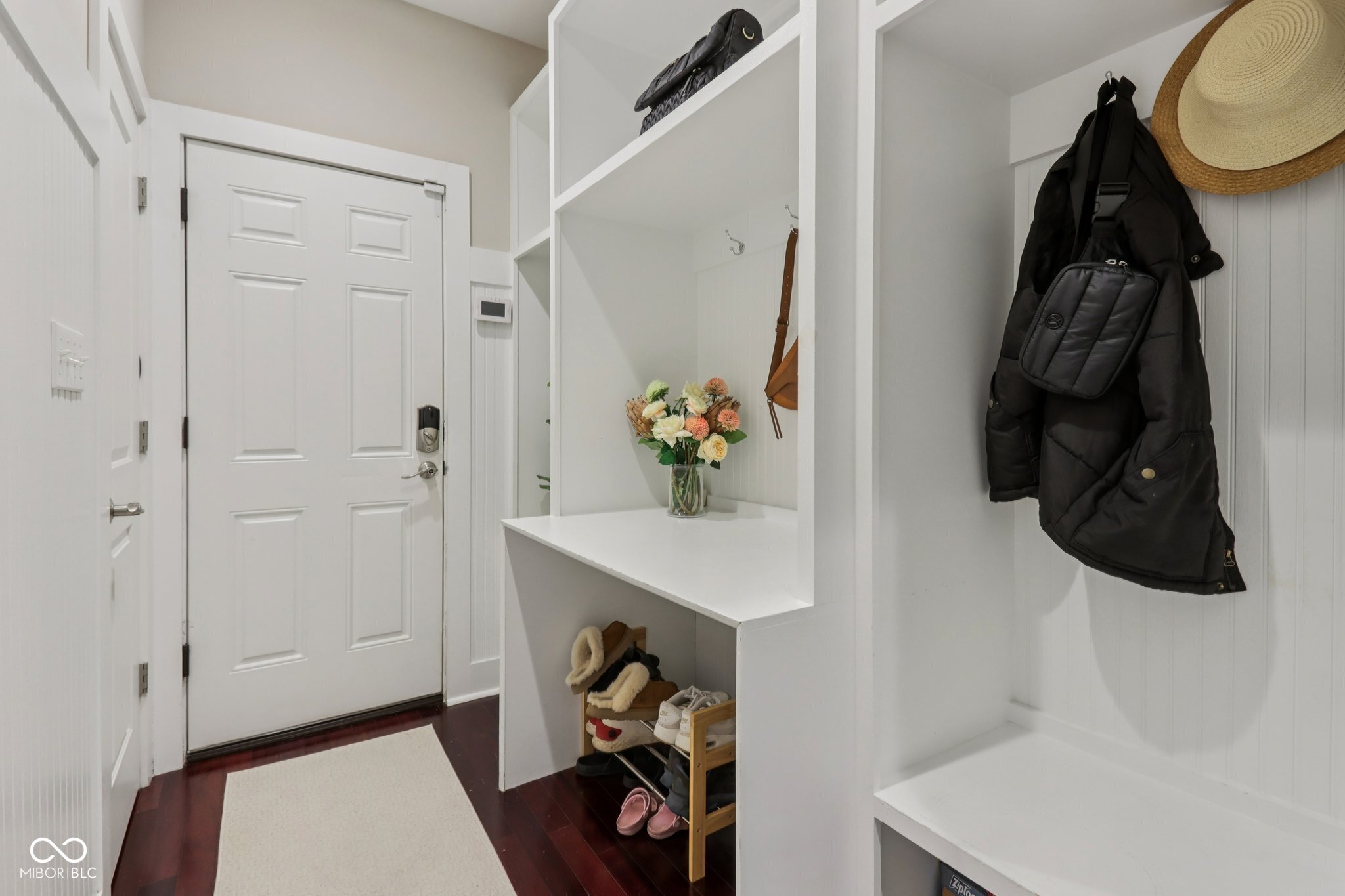 8418 N College Avenue