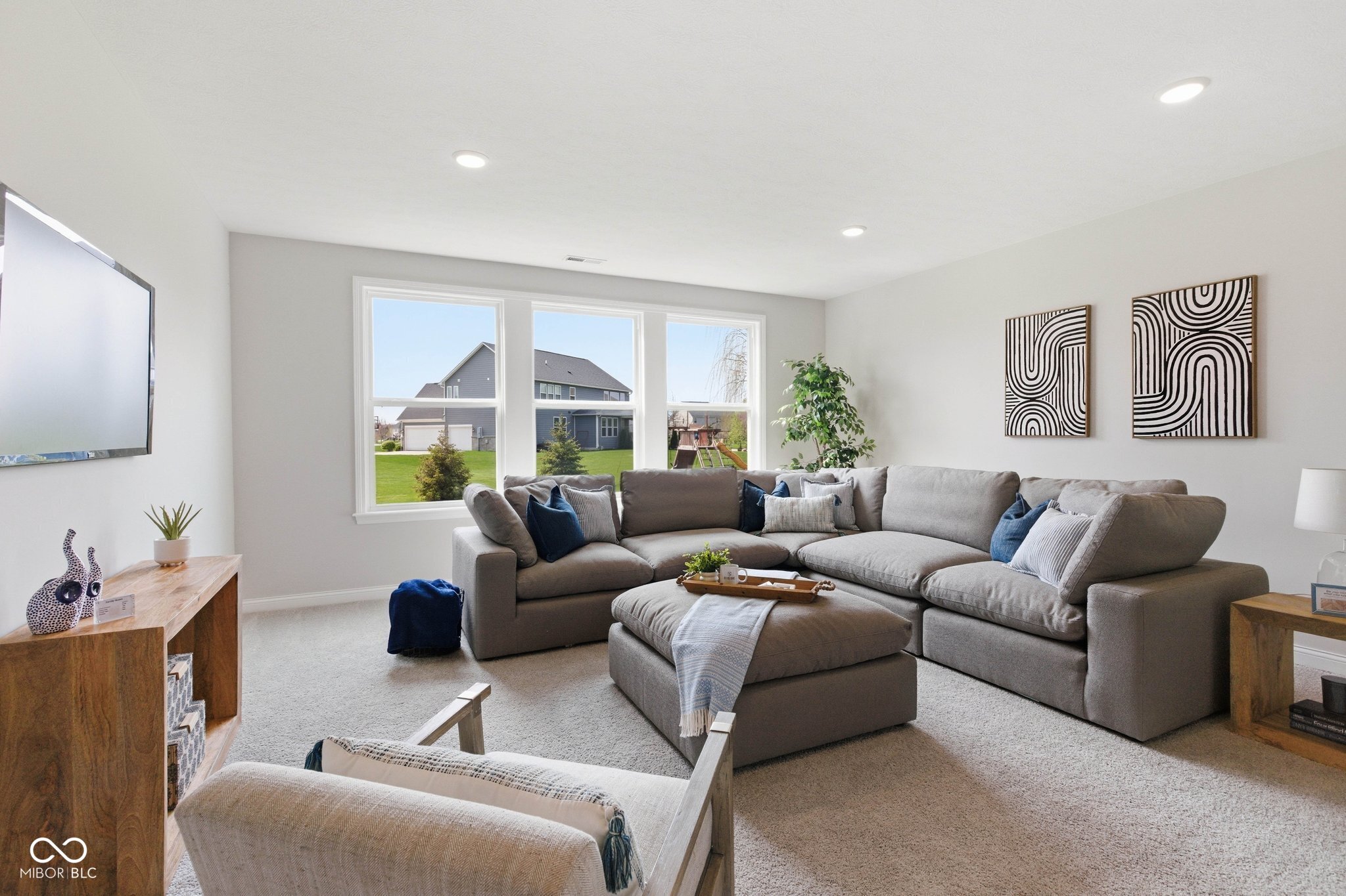 14893 Edgebrook Drive