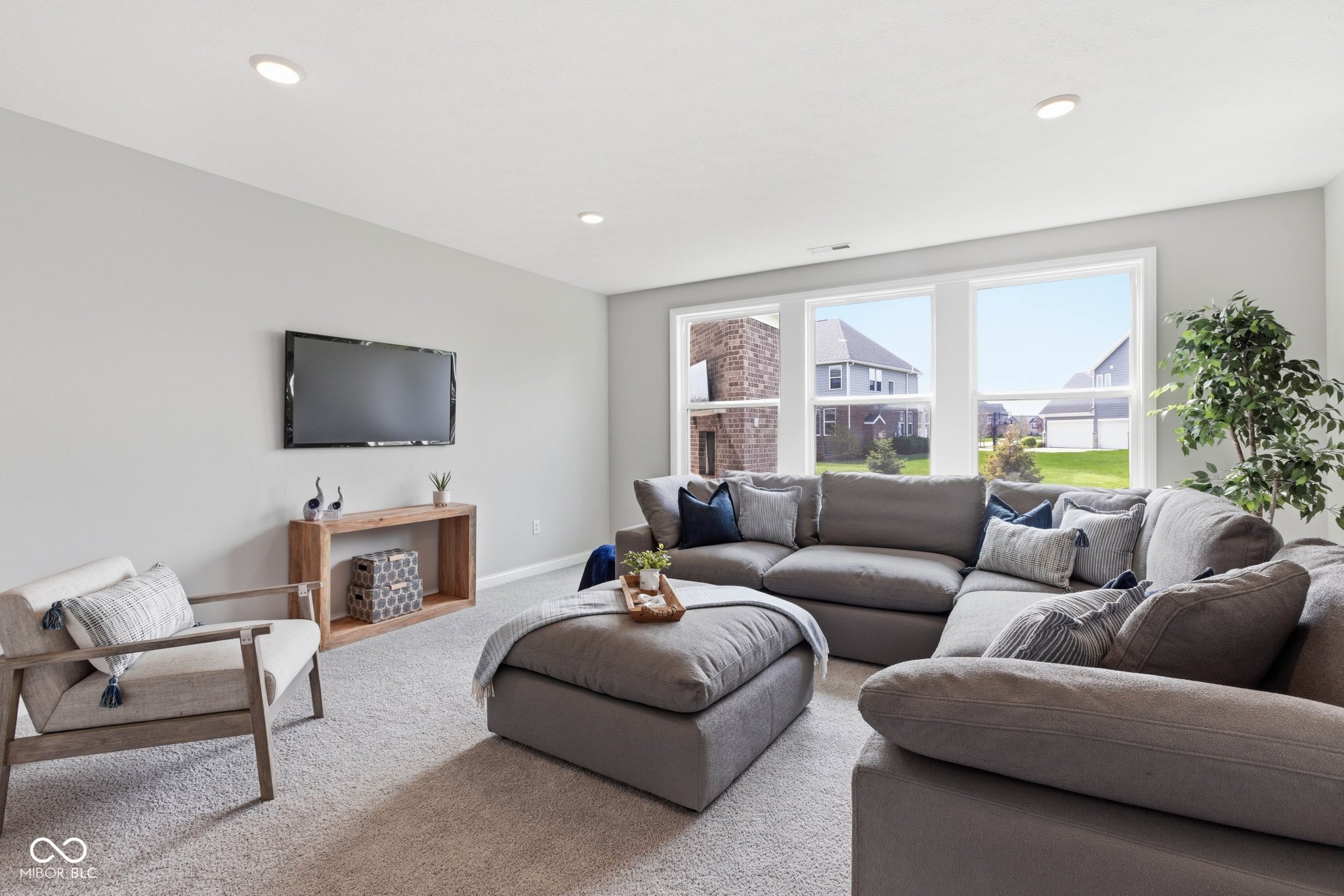 14893 Edgebrook Drive