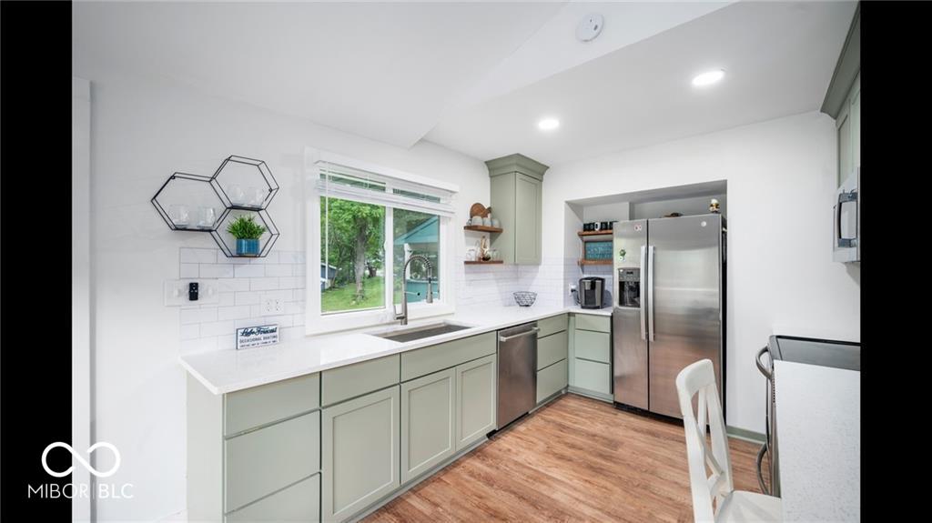 253 W Warford Drive