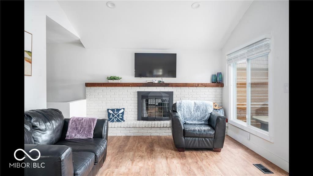 253 W Warford Drive