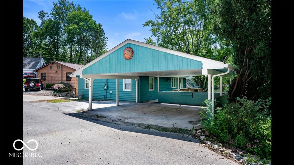 253 W Warford Drive