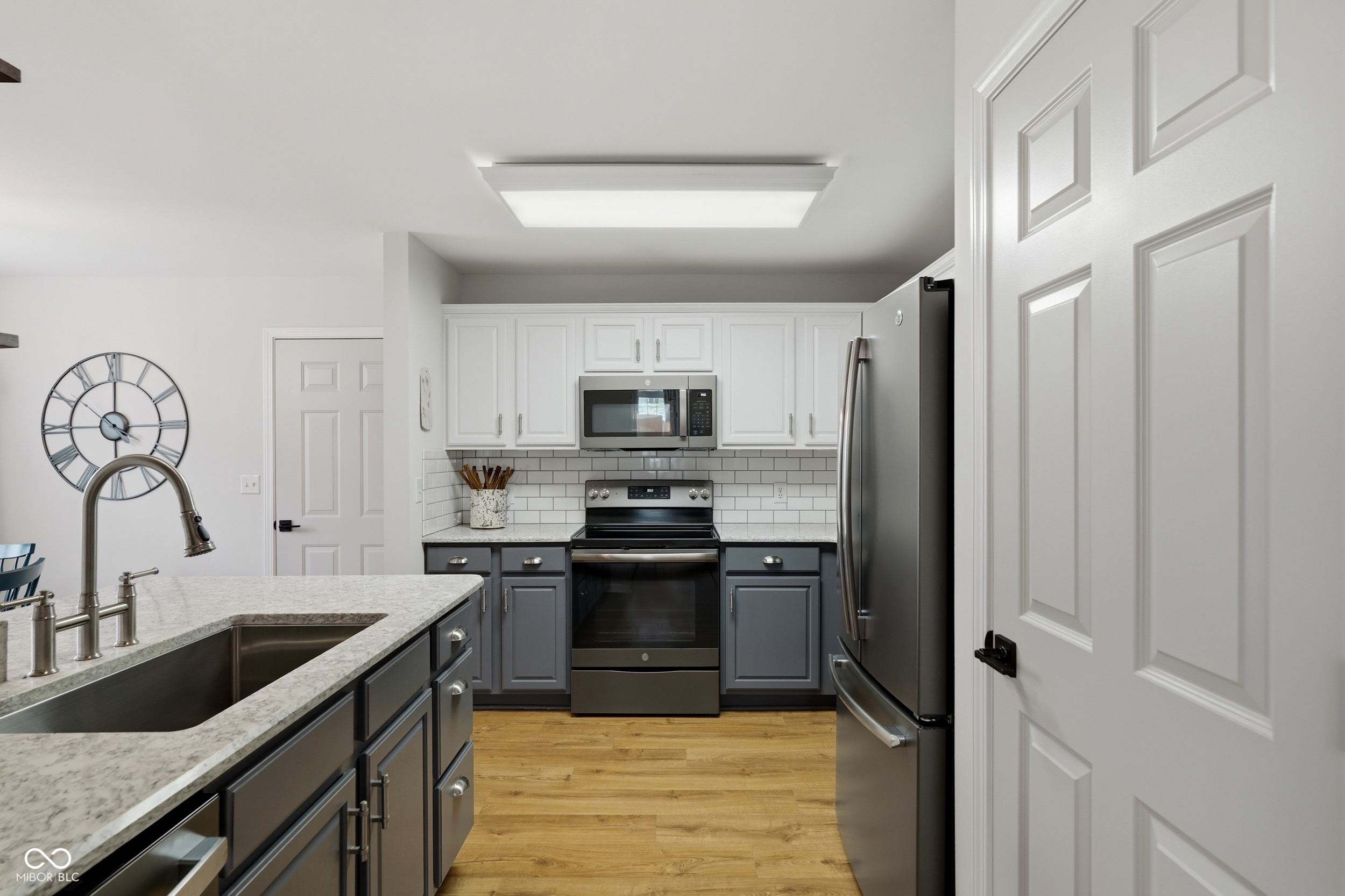 9550 Fireside Lane