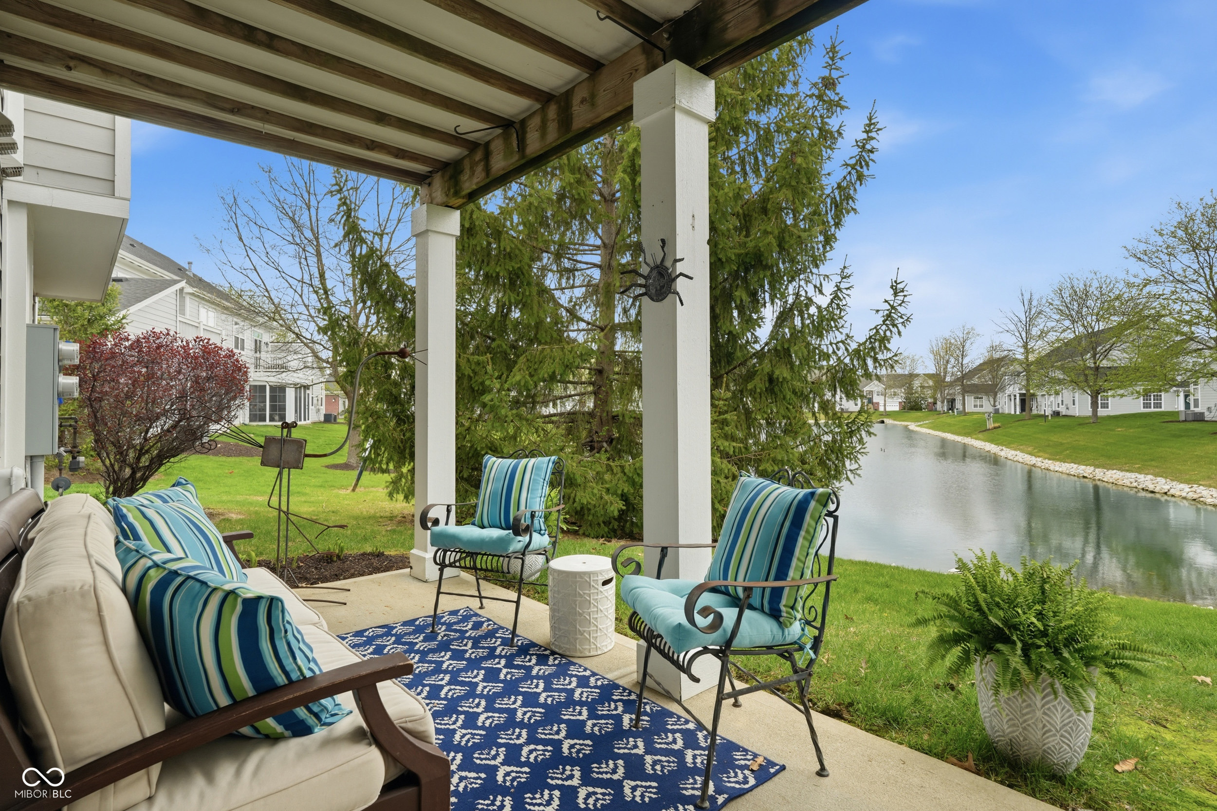 9550 Fireside Lane