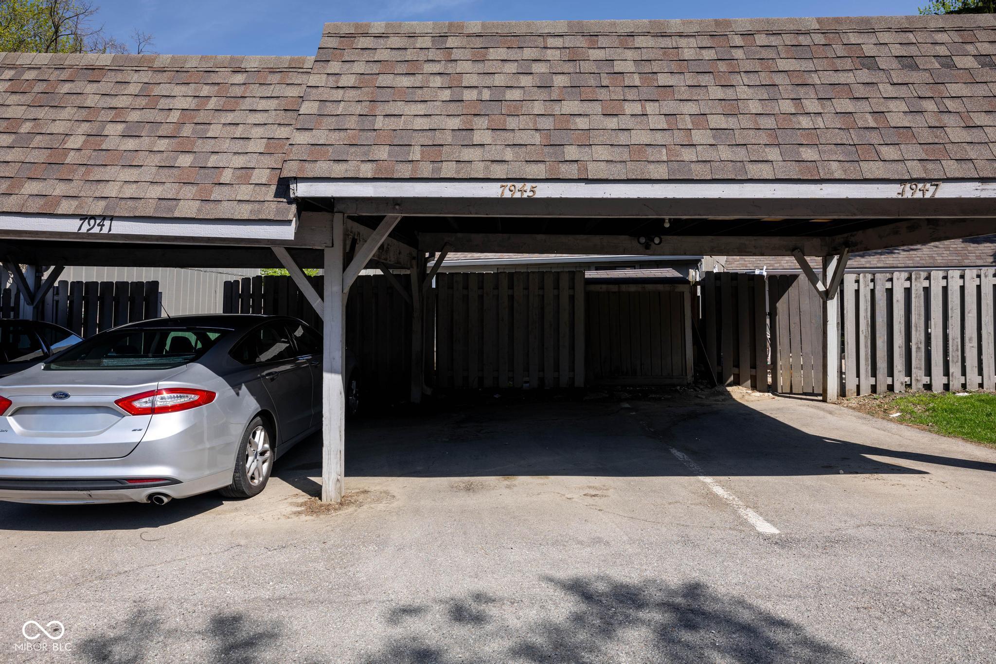 7945 Benjamin Drive Unit: 19