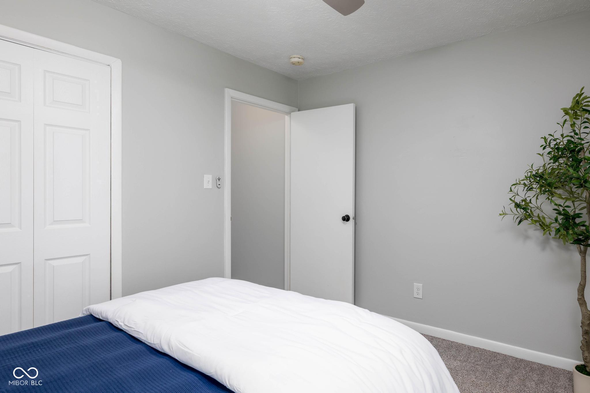 7945 Benjamin Drive Unit: 19
