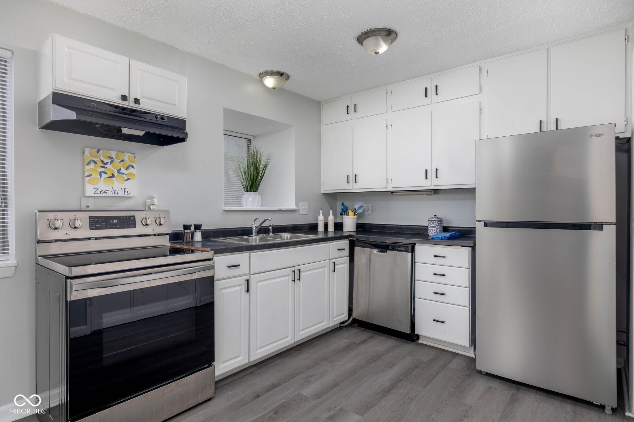 7945 Benjamin Drive Unit: 19