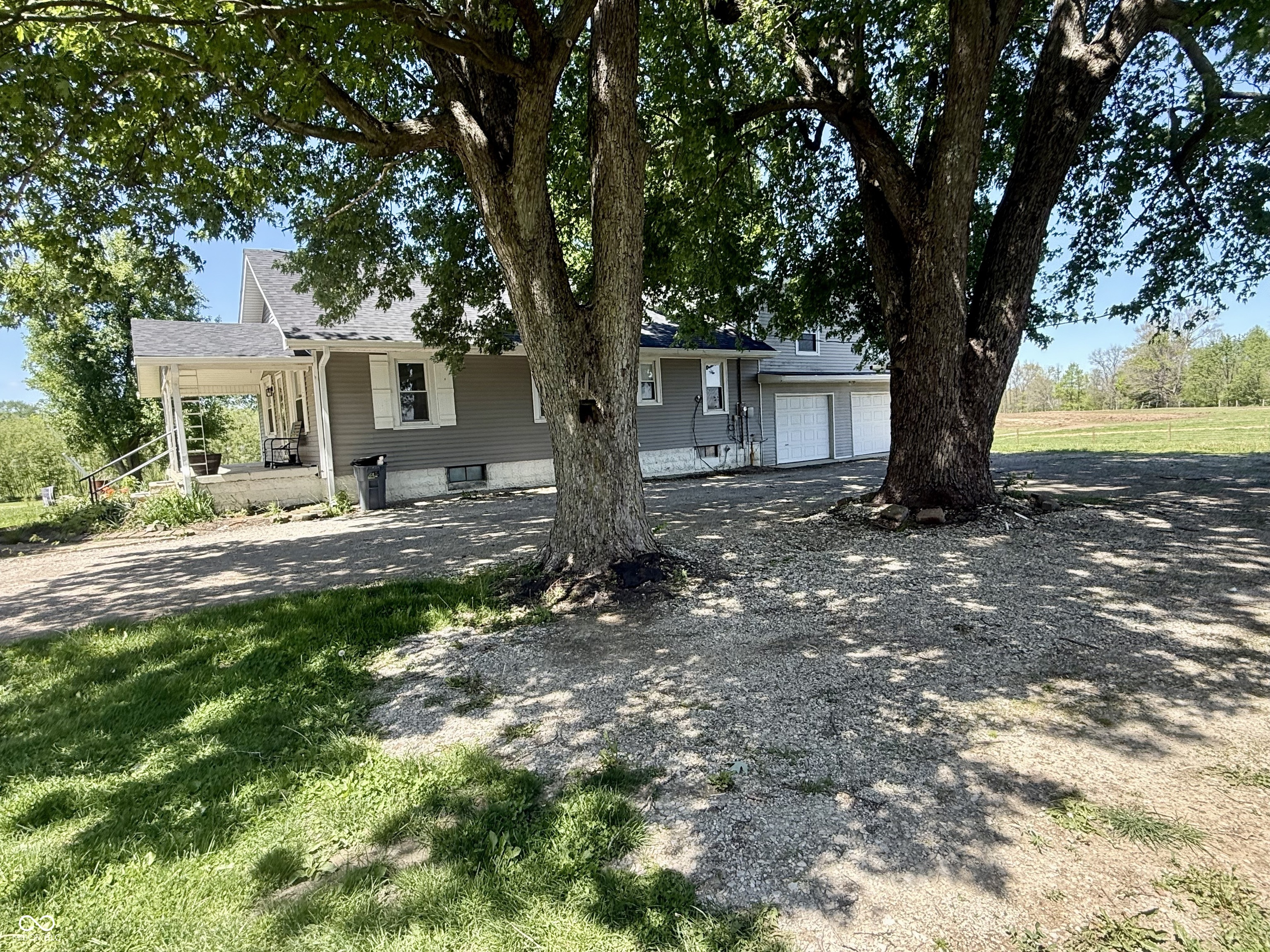 6913 E County Road 200 N