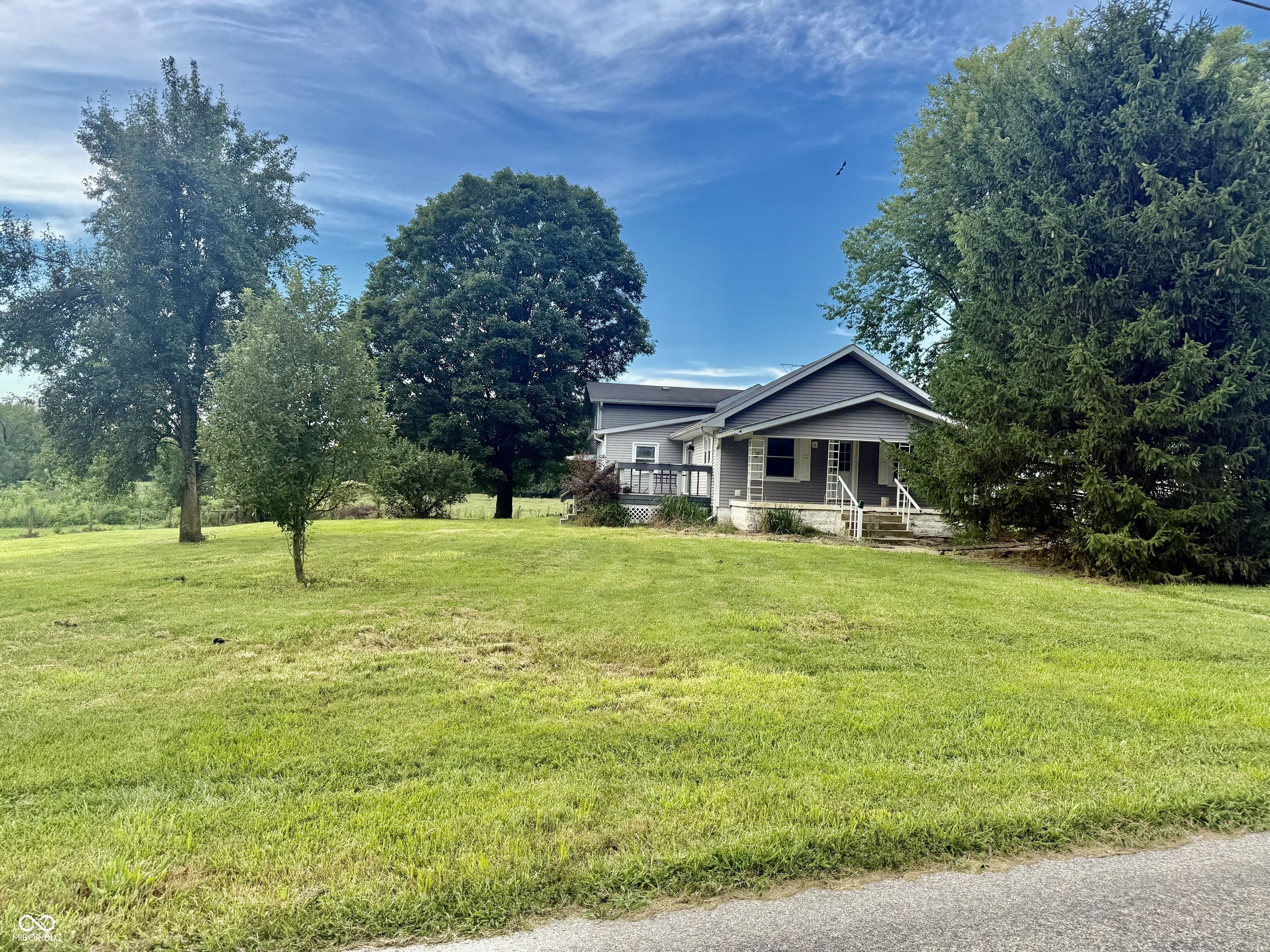 6913 E County Road 200 N