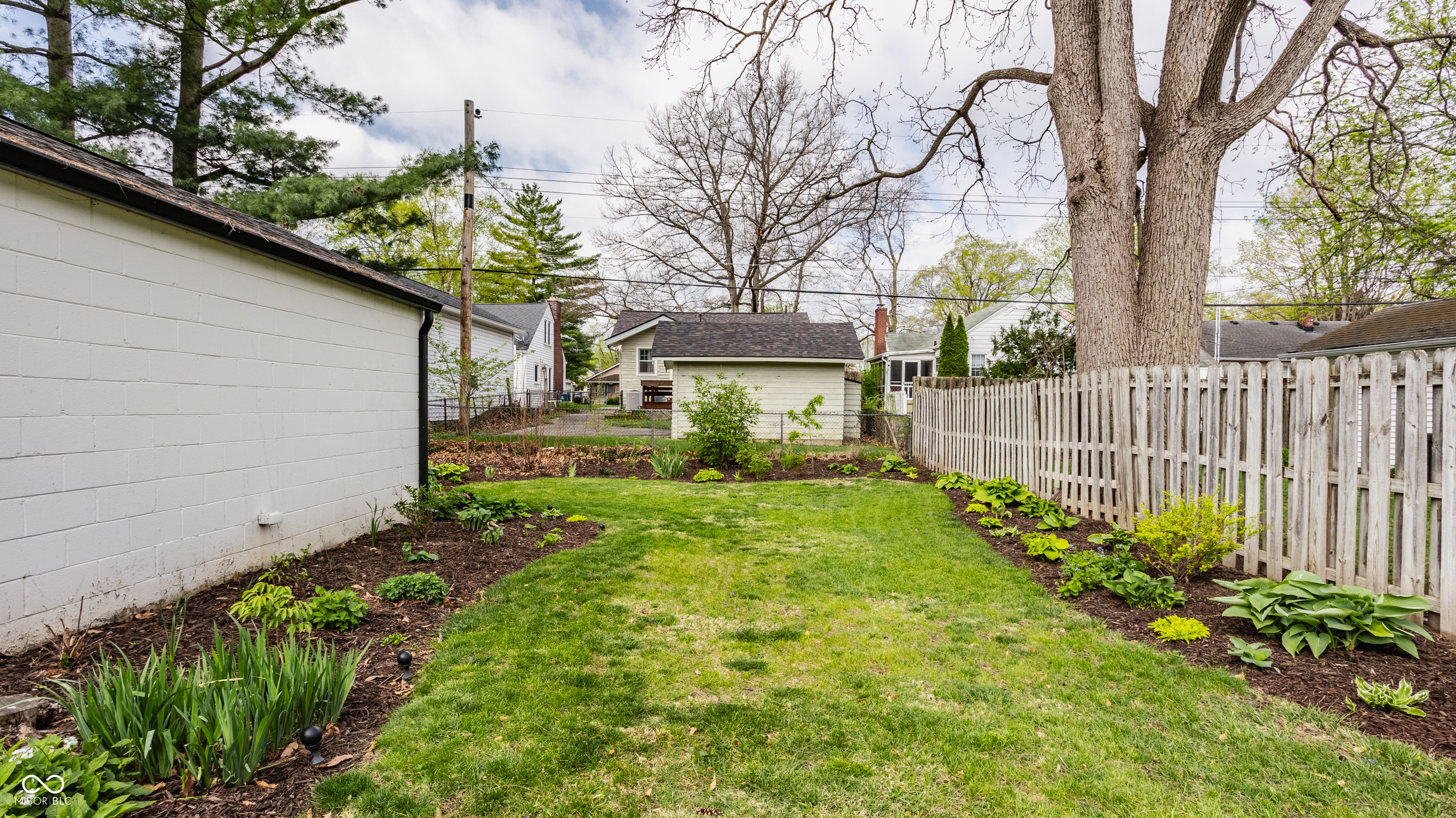 6180 Kingsley Drive