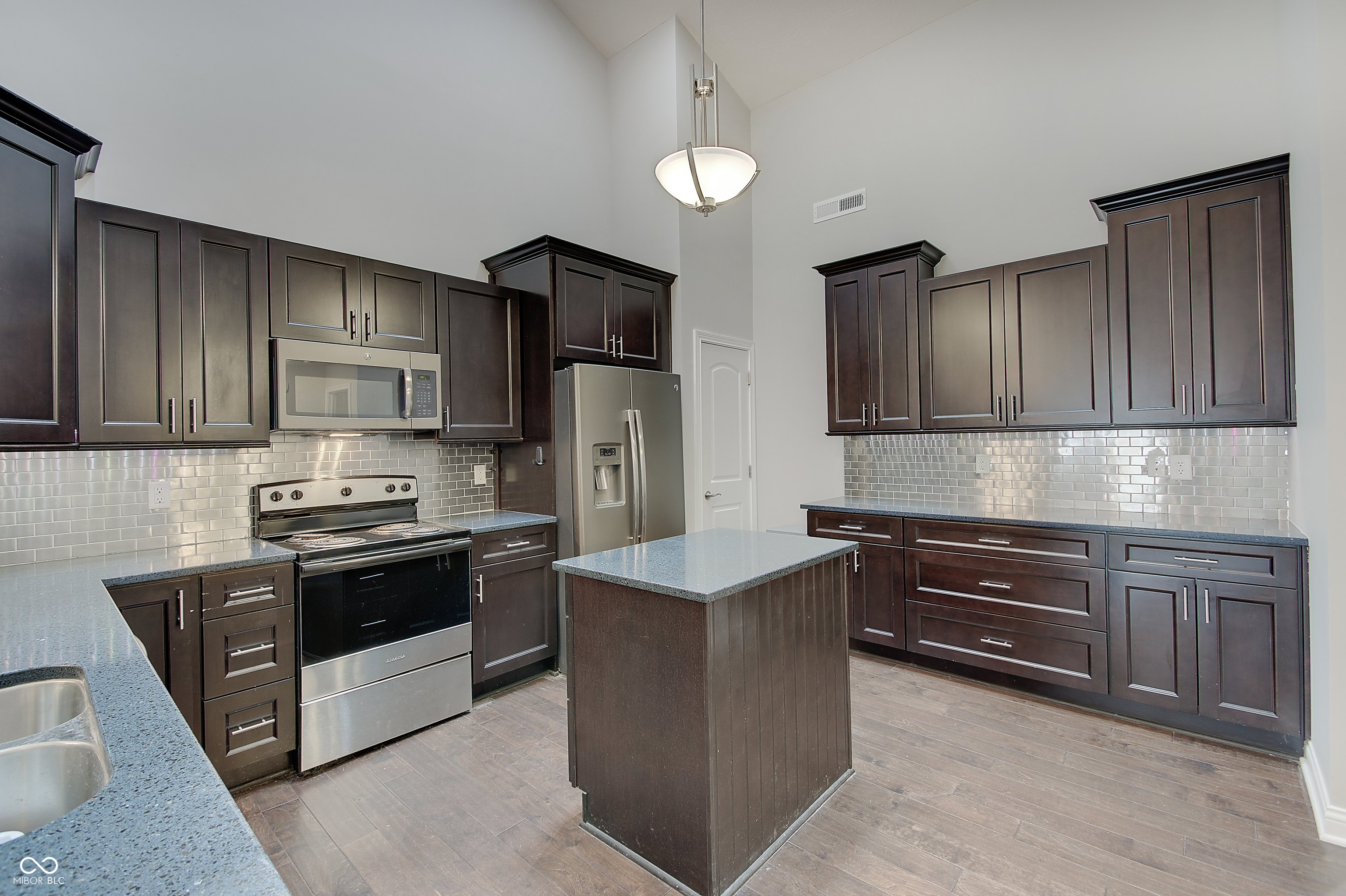 9733 Windy Lane Unit: 103