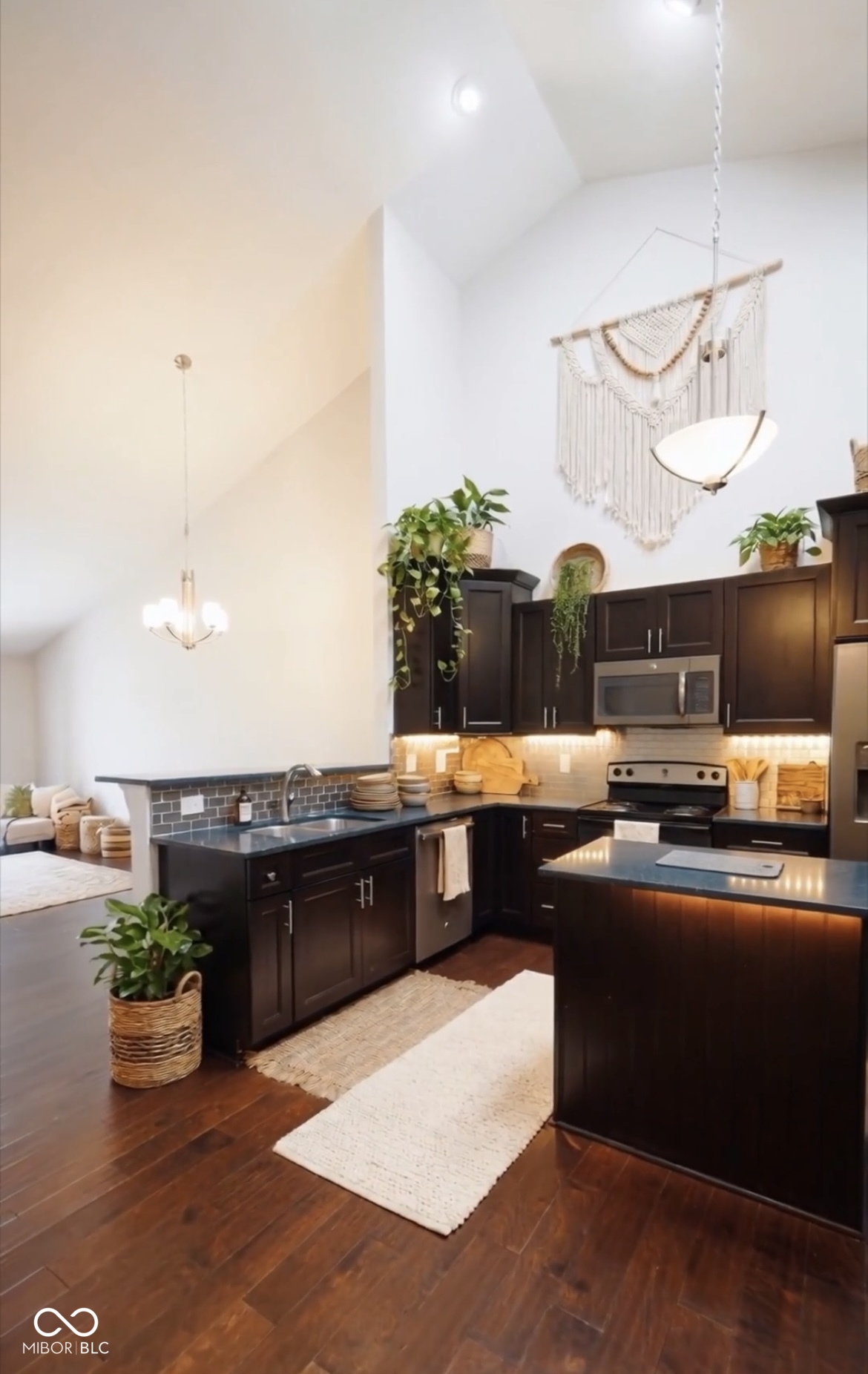 9733 Windy Lane Unit: 103