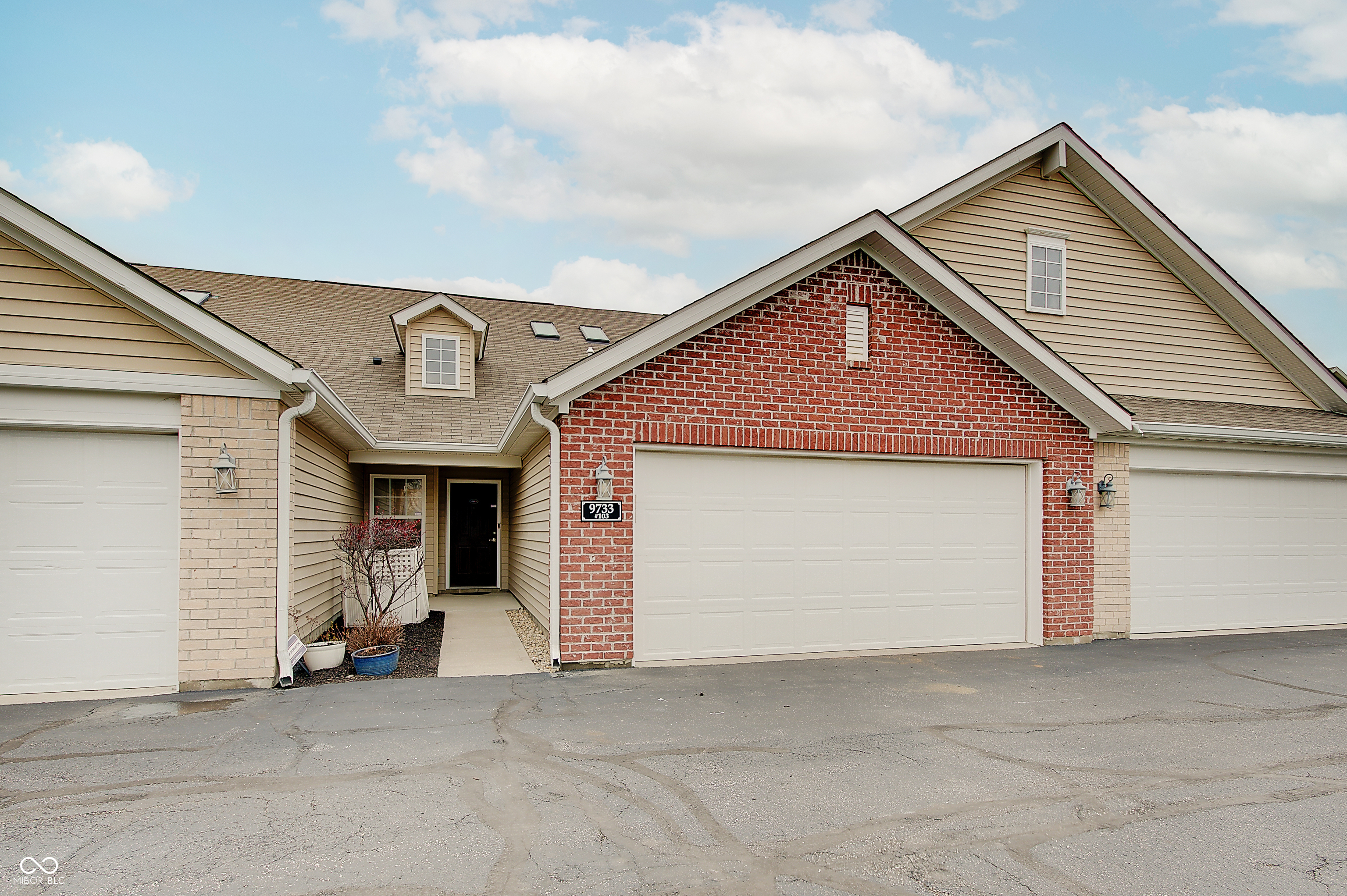 9733 Windy Lane Unit: 103