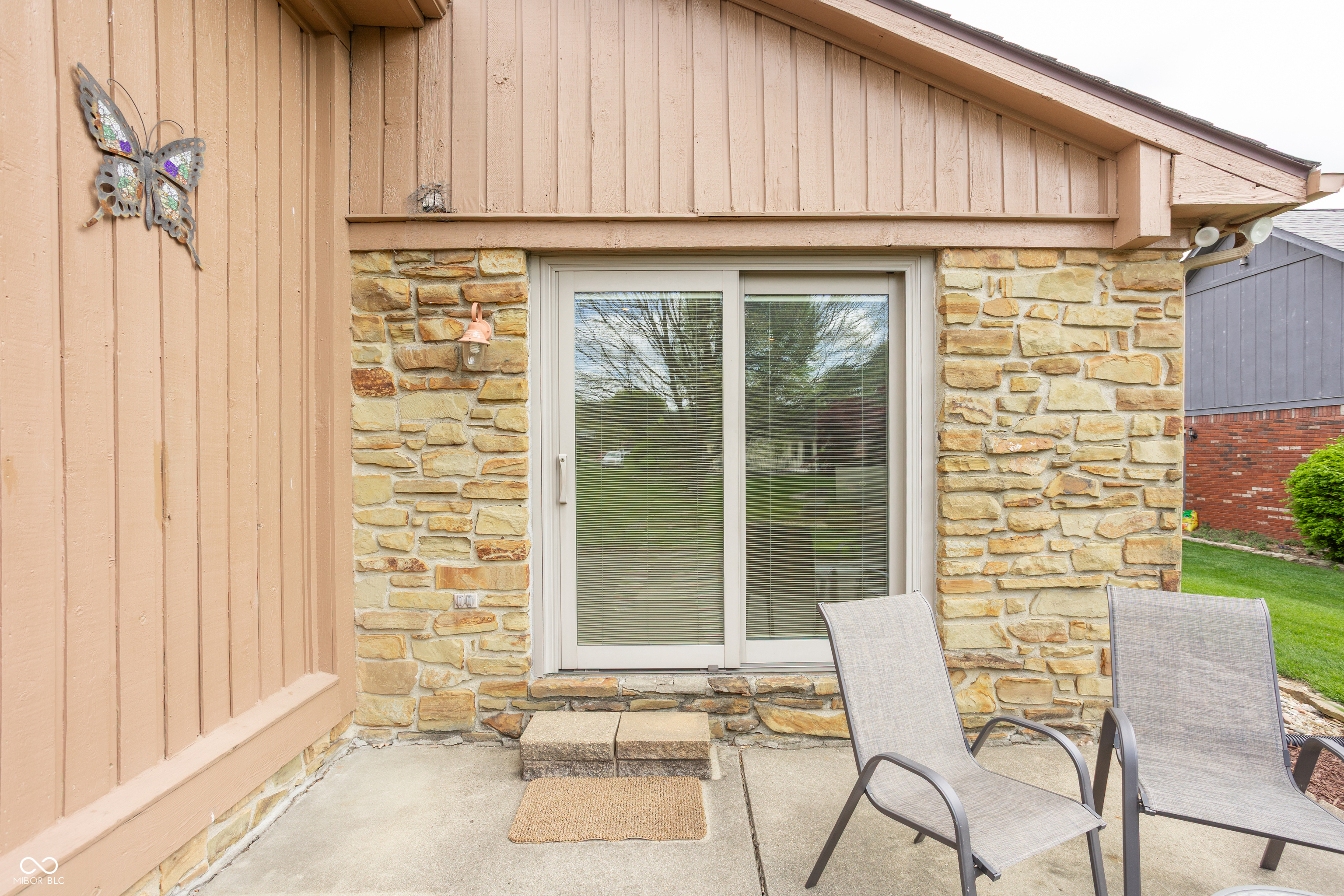 1627 Forward Pass Court