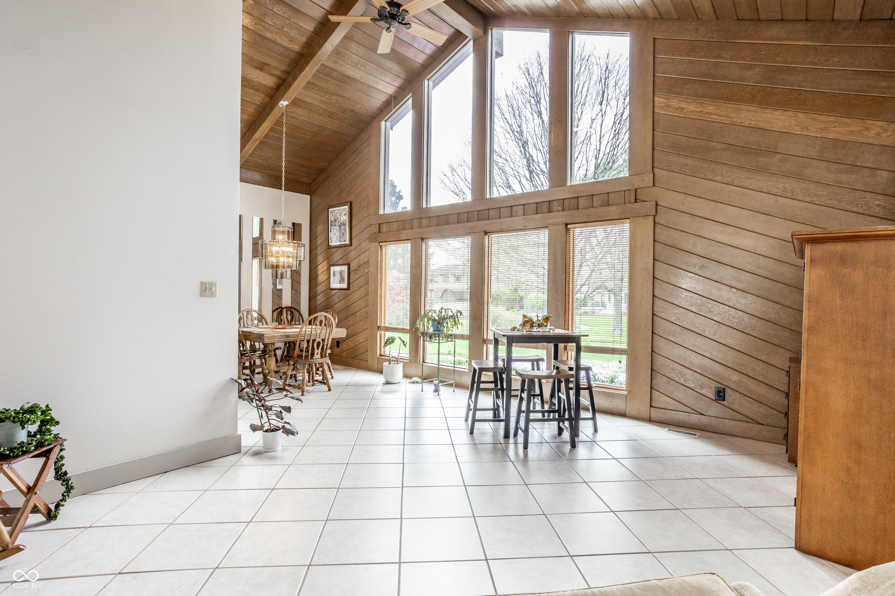1627 Forward Pass Court