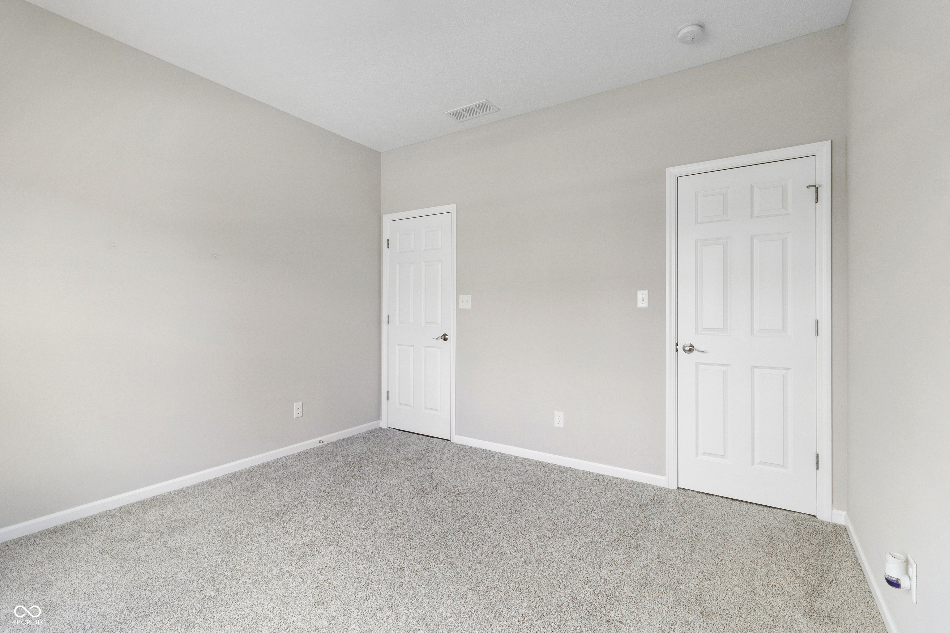 887 Rattlebox Lane