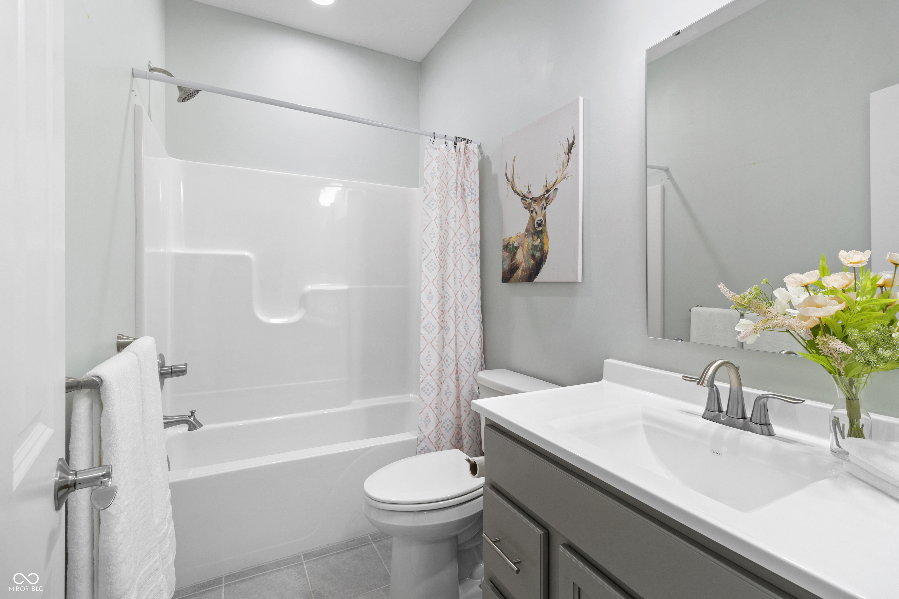 887 Rattlebox Lane