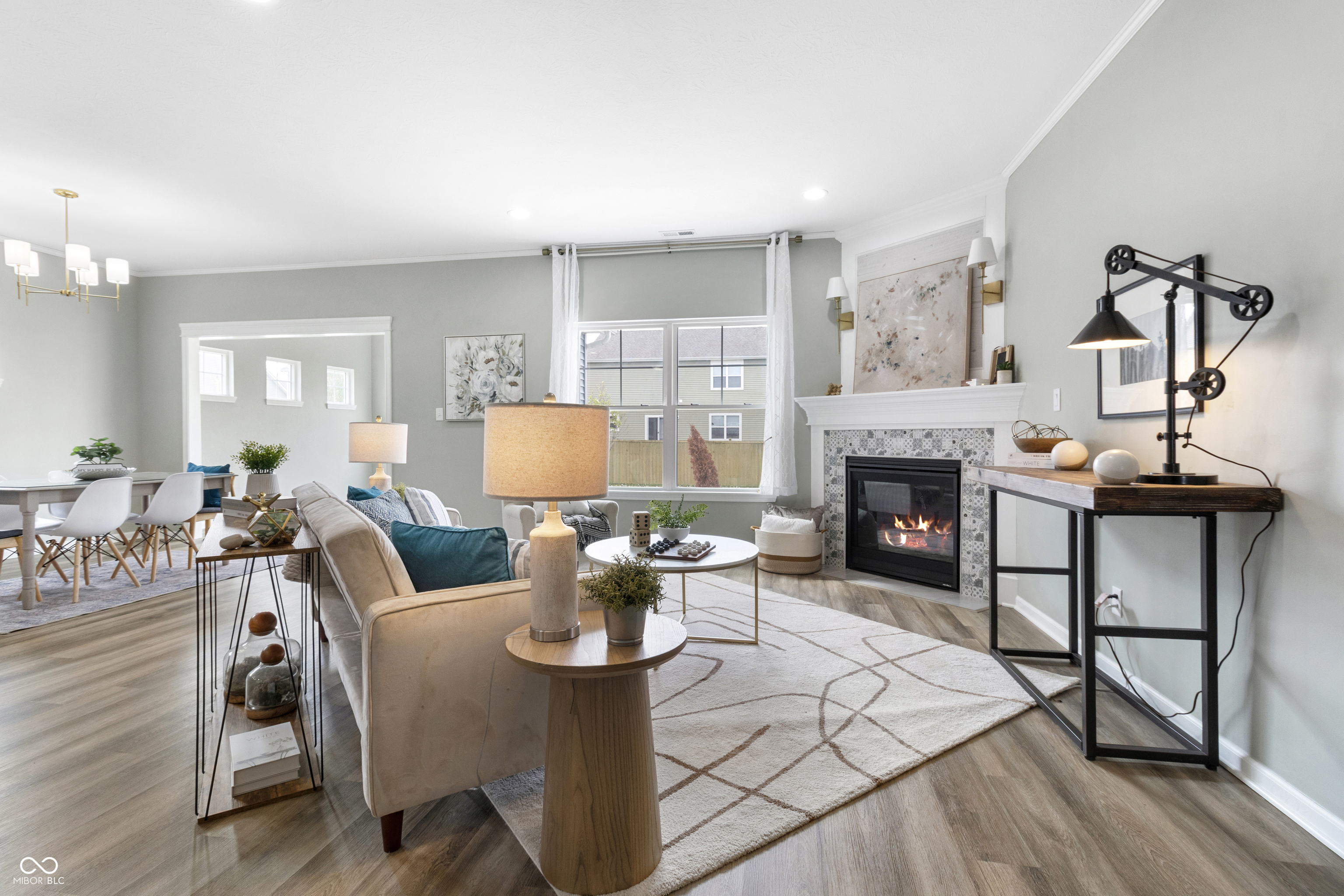 887 Rattlebox Lane