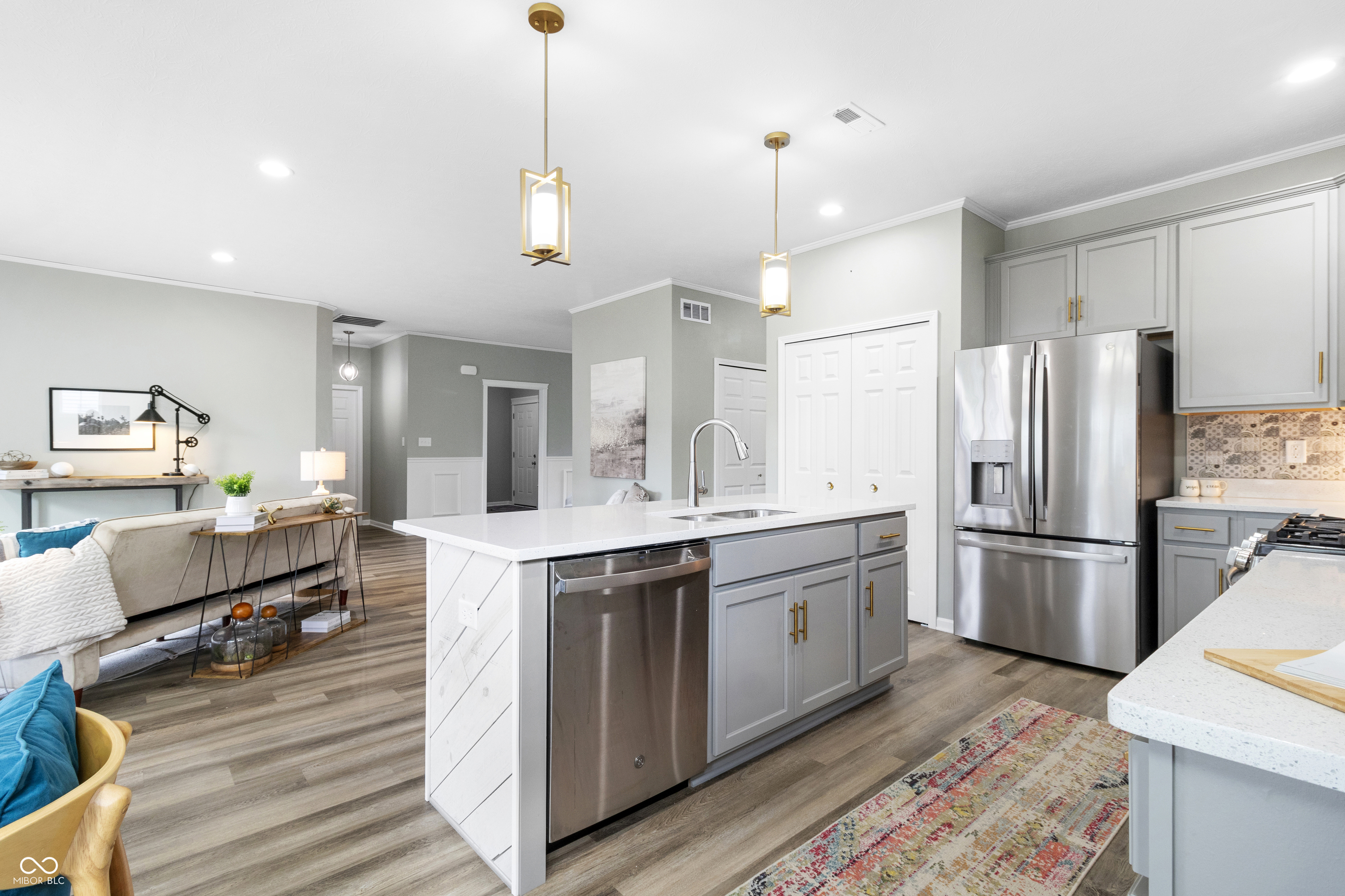 887 Rattlebox Lane