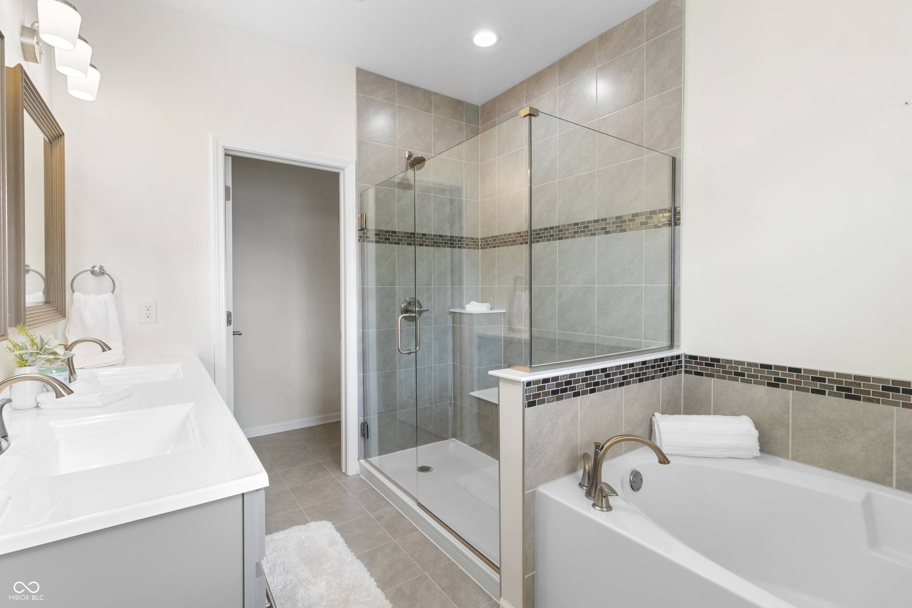 887 Rattlebox Lane
