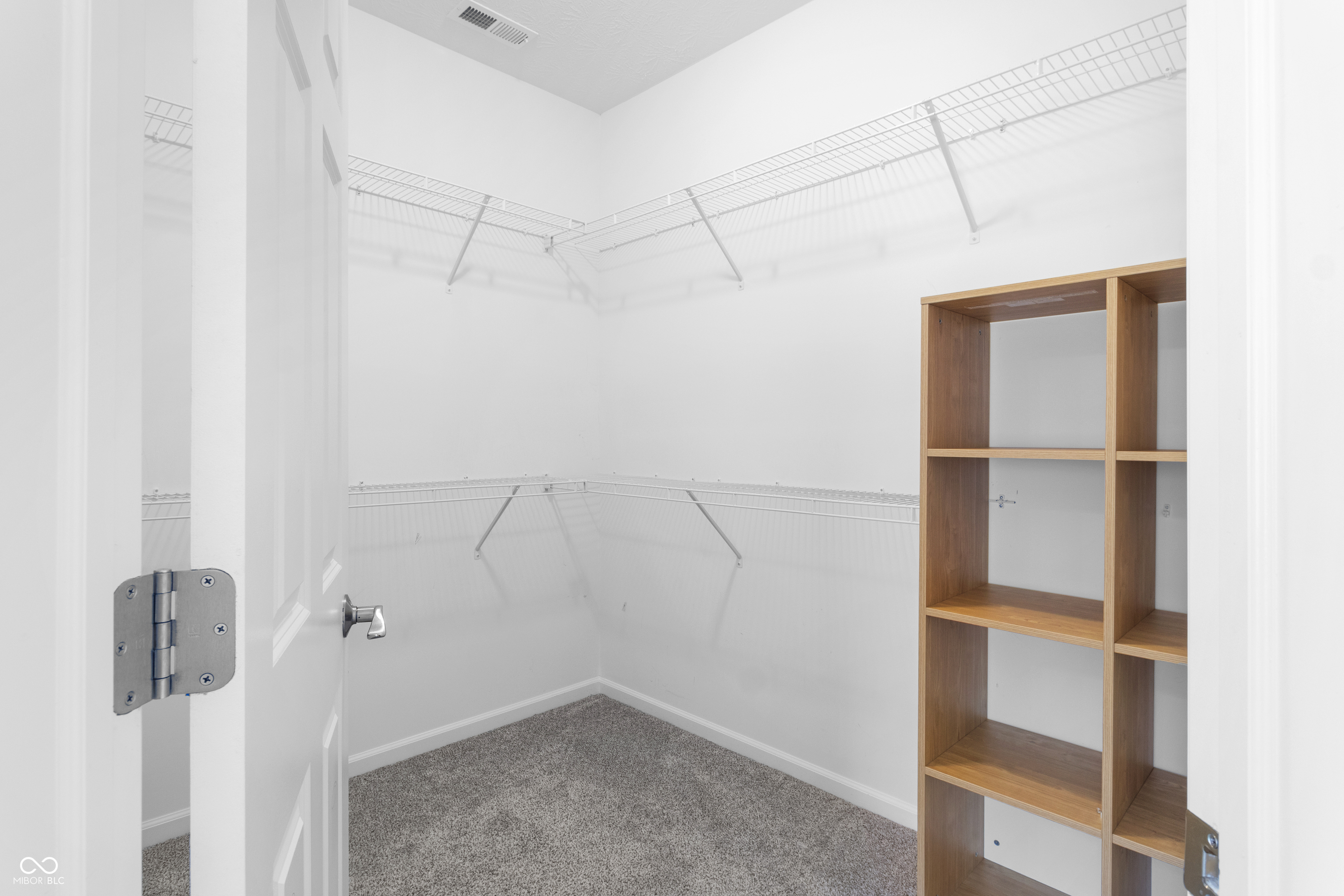 887 Rattlebox Lane