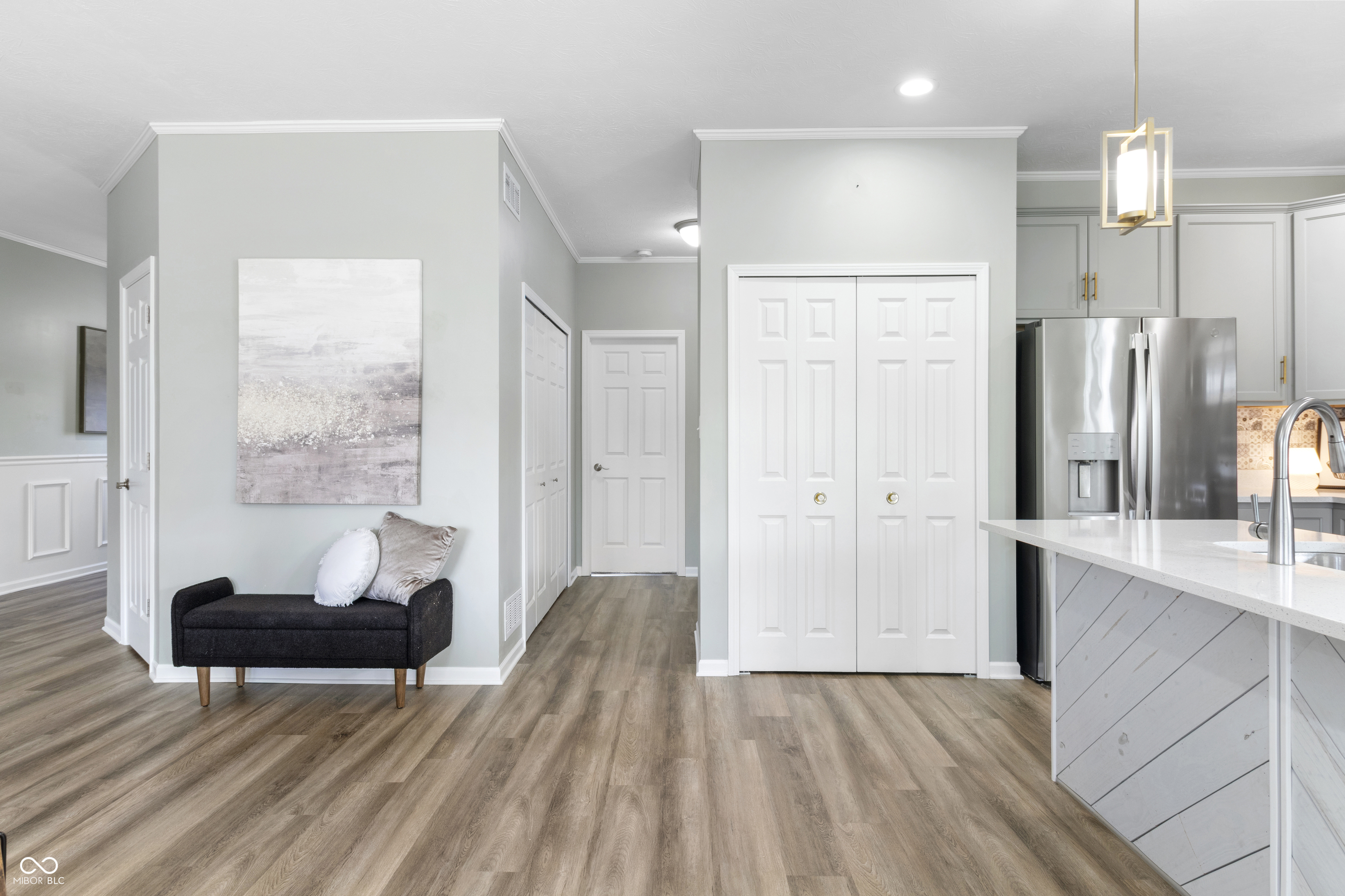 887 Rattlebox Lane