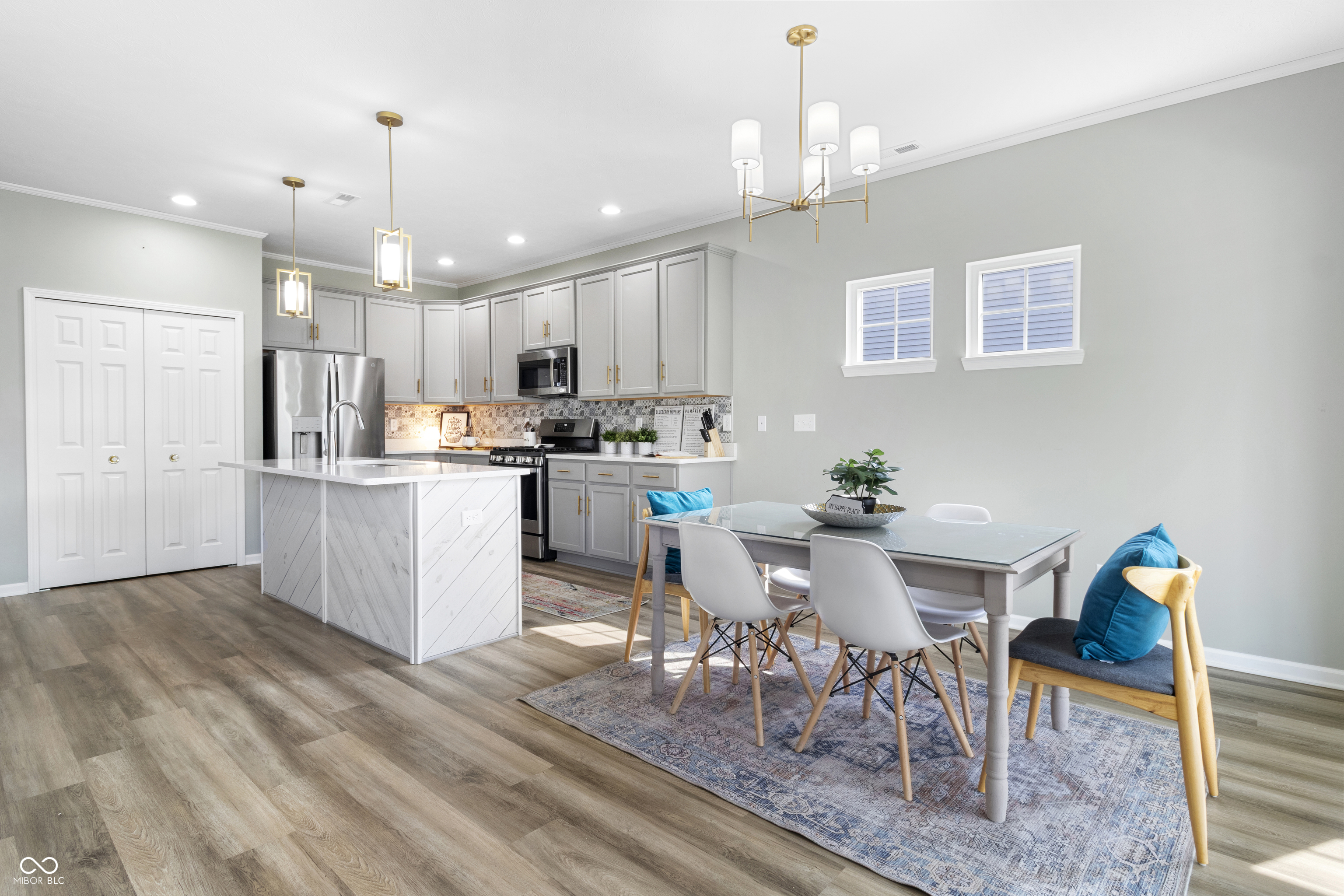 887 Rattlebox Lane