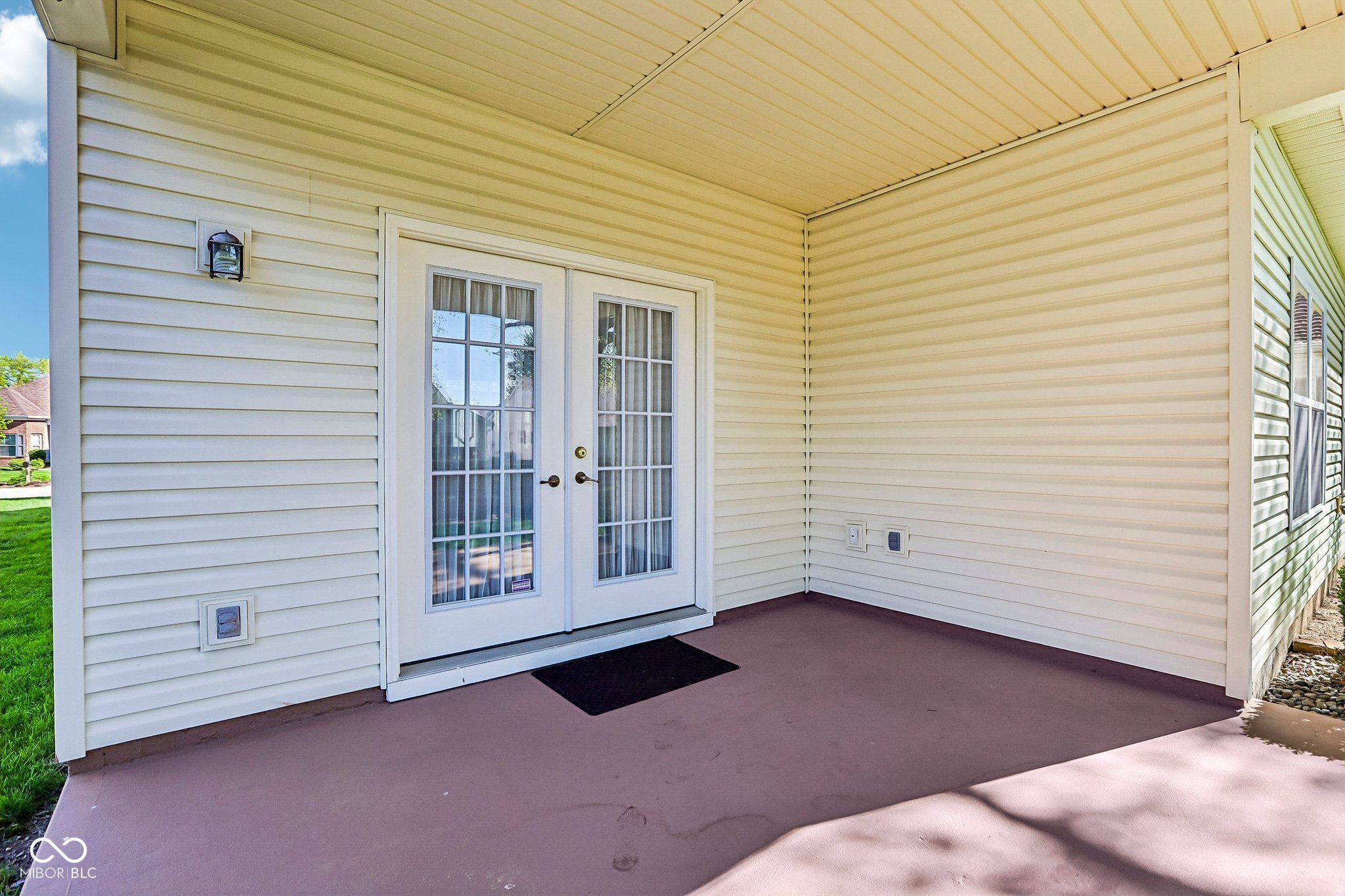 6929 Willow Pond Drive